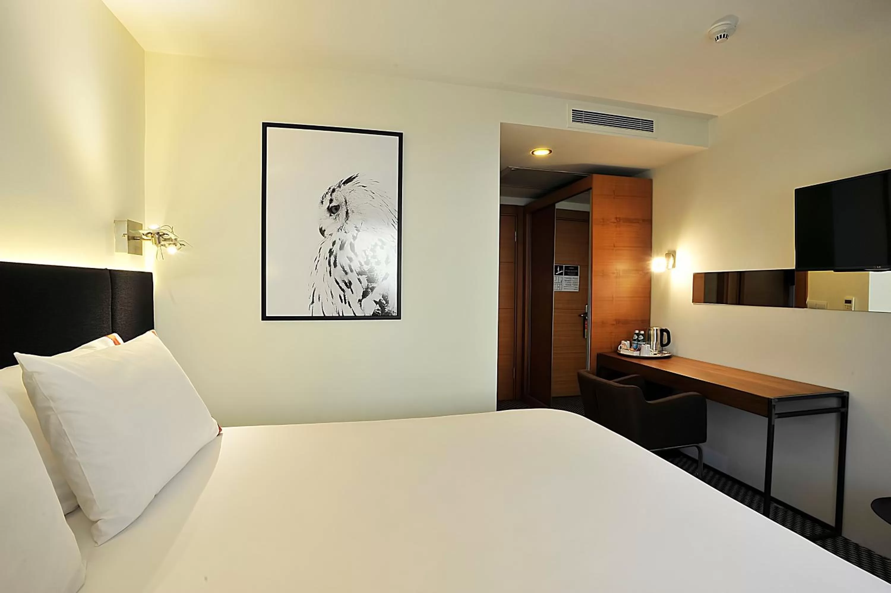 Photo of the whole room, Bed in Parkhouse Hotel & Spa