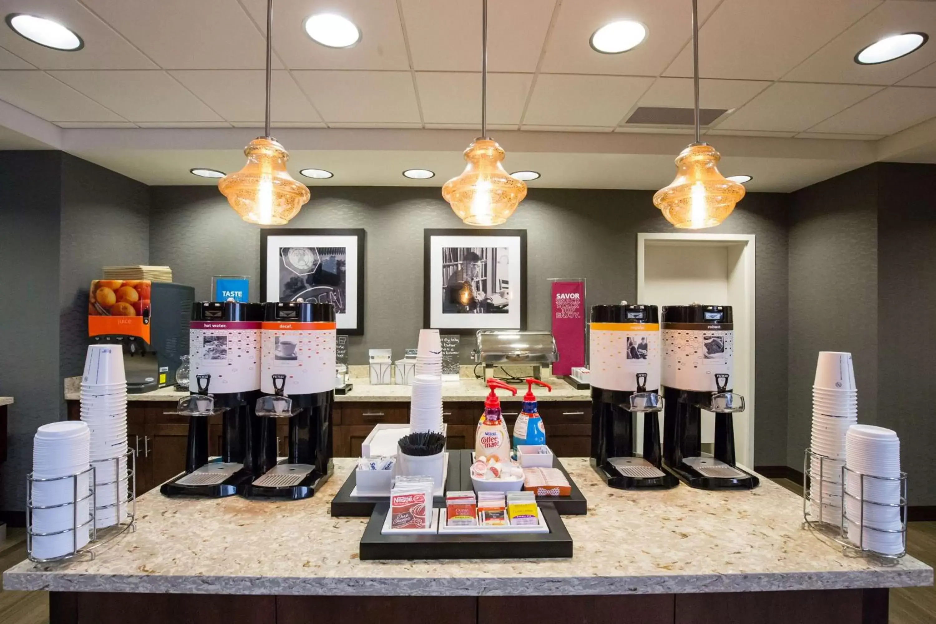 Dining area, Restaurant/Places to Eat in Hampton Inn & Suites - Pittsburgh/Harmarville, PA