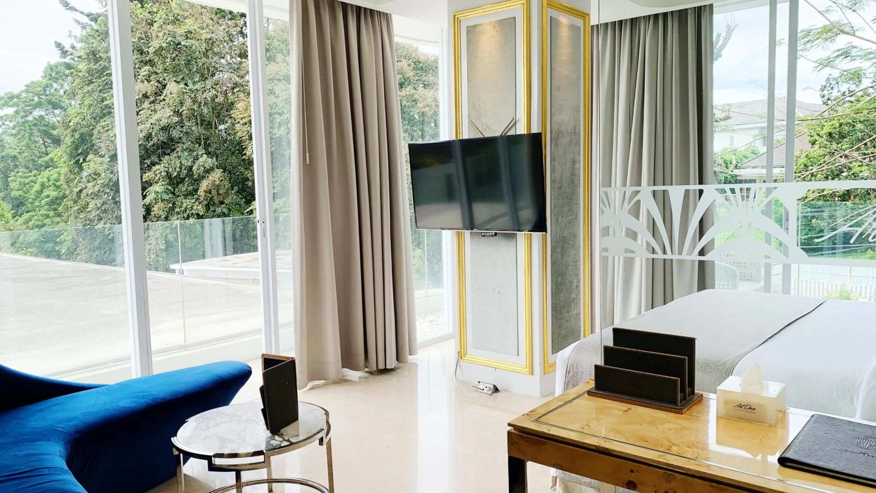 Art Deco Luxury Hotel & Residence