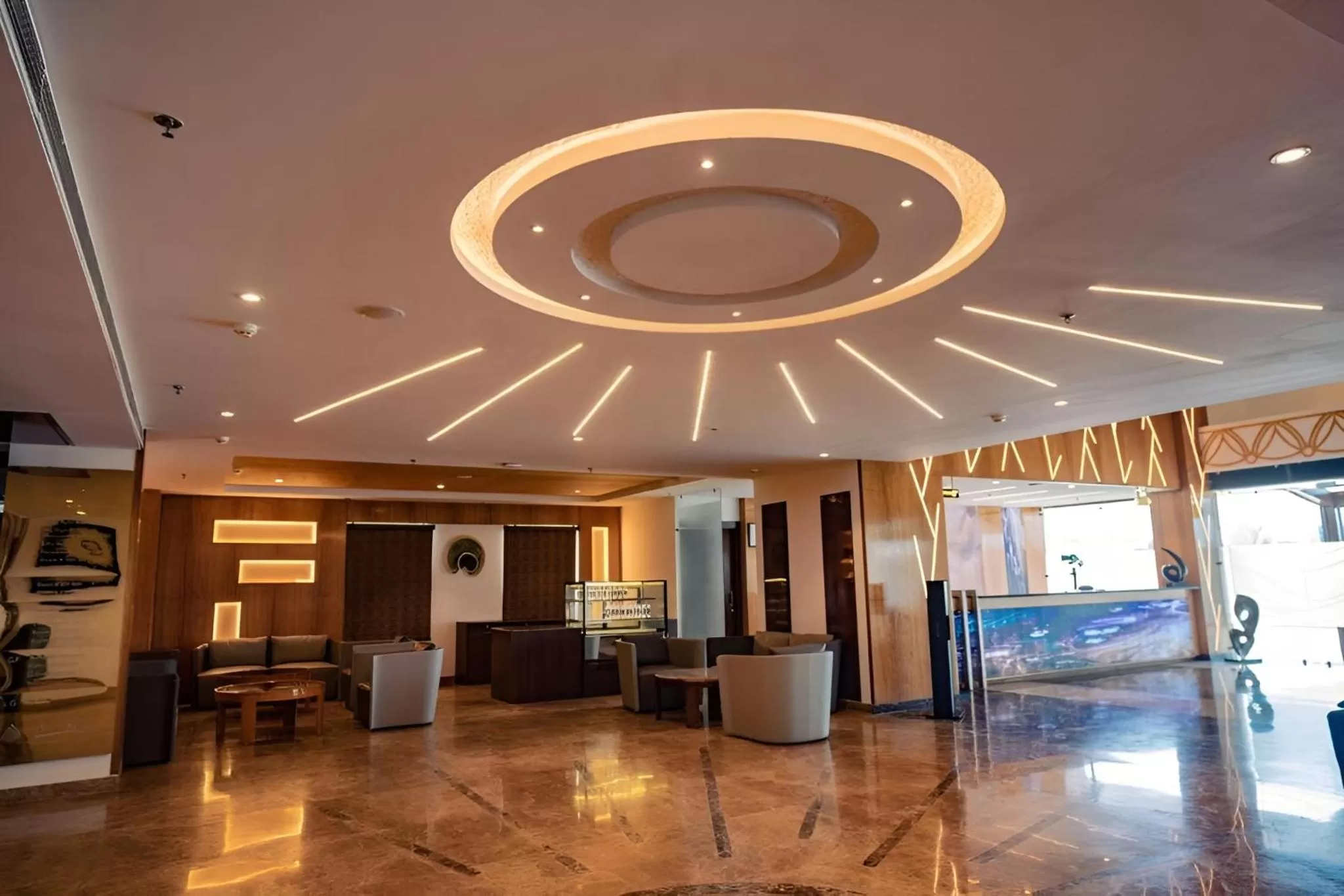 Lobby or reception in Ramada Plaza by Wyndham Jammu Vijaypur