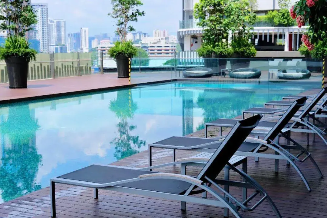 Swimming Pool in Pearl International Hotel