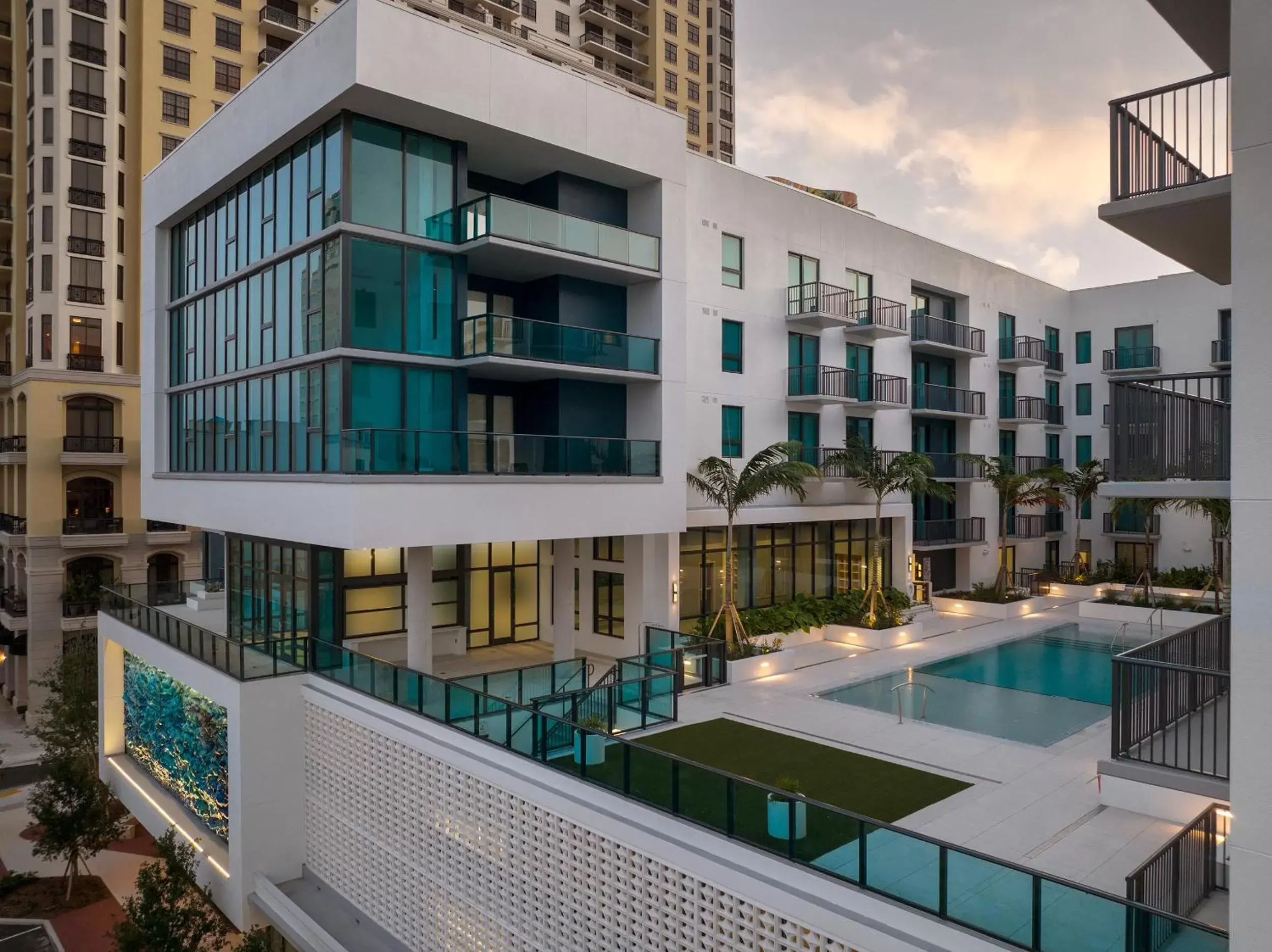 Swimming pool, Pool View in AKA West Palm