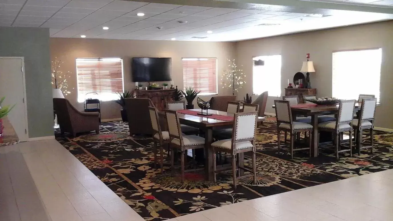 Restaurant/Places to Eat in Sagebrush Hotel