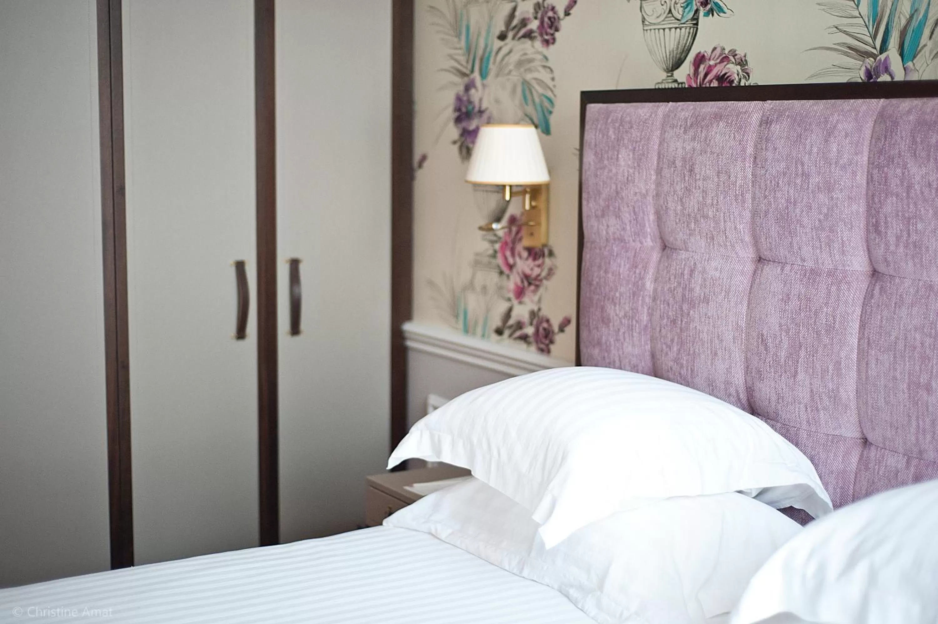 Bed in Hôtel de Sèze & Spa Bordeaux Centre