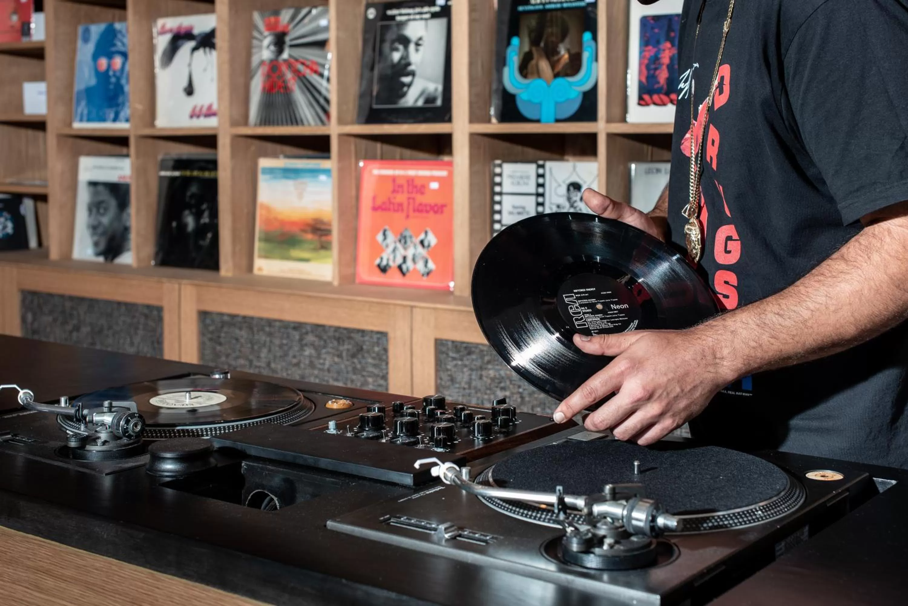 On-site shops in Vignette Collection Yours Truly DC by IHG