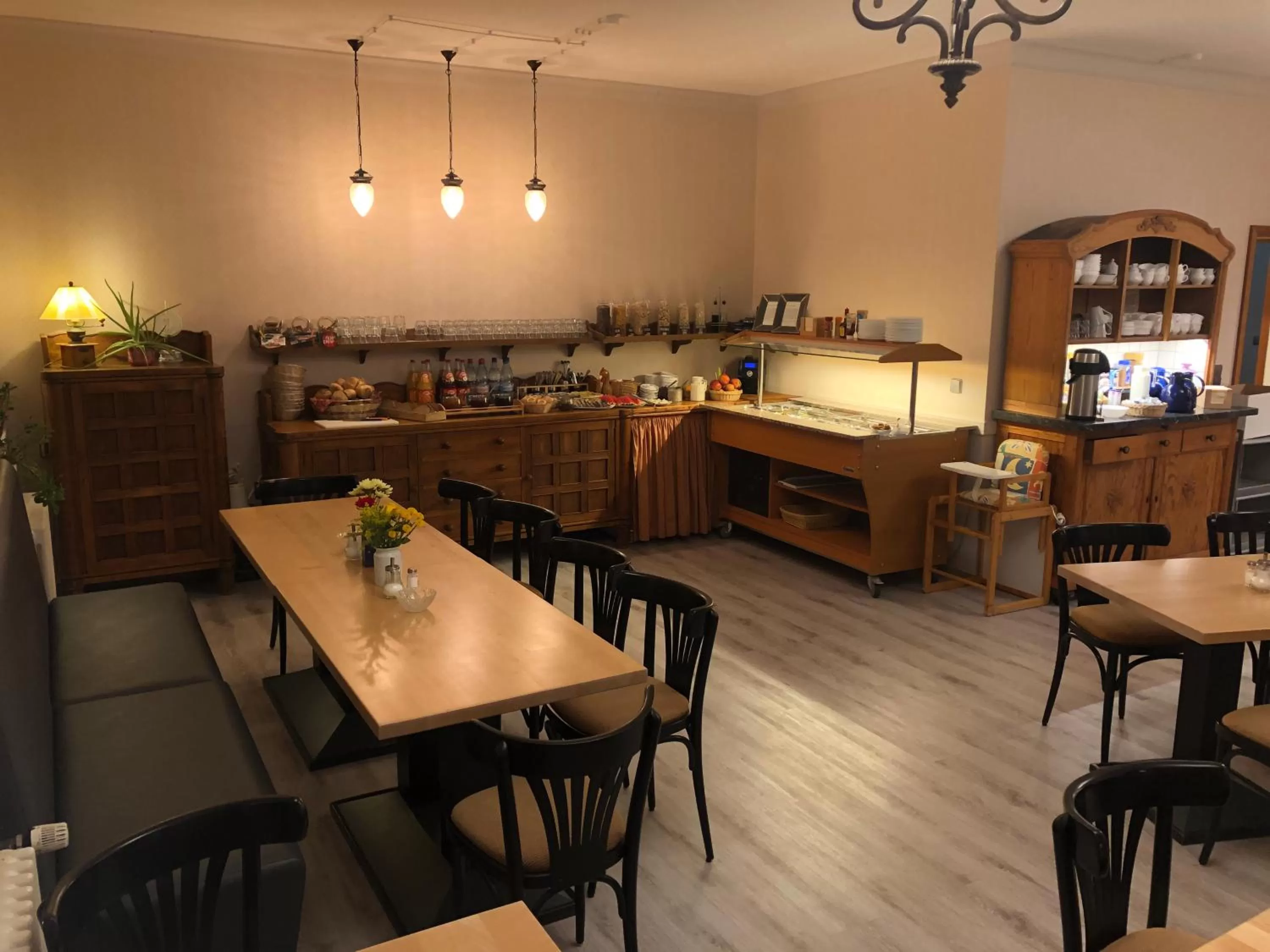 Breakfast in Hotel Liszt