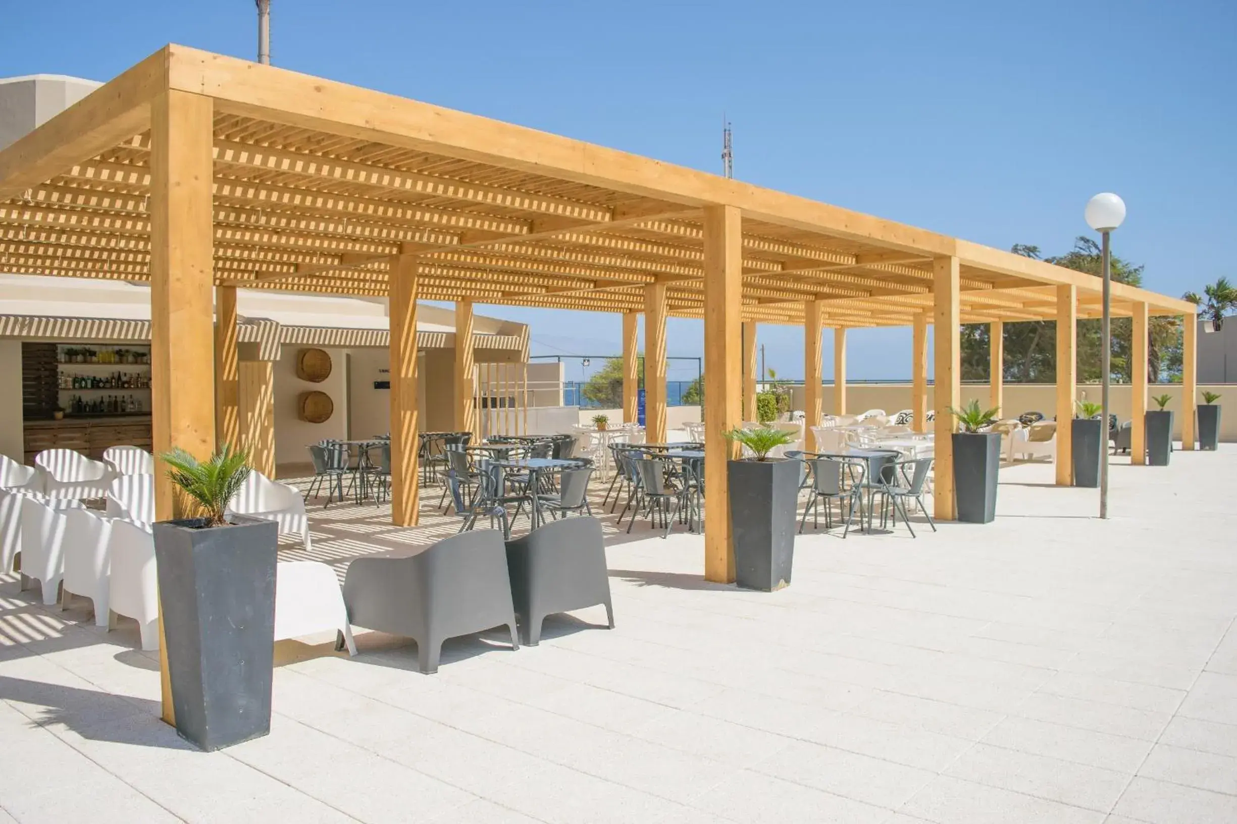 Lounge or bar, Restaurant/Places to Eat in Oasis Praiamar