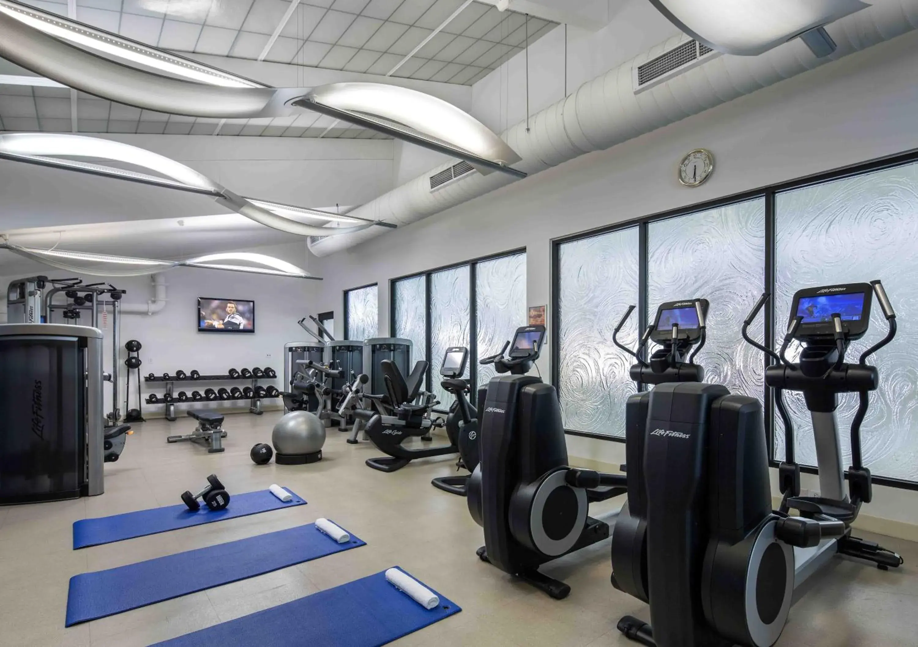 Fitness centre/facilities, Fitness Center/Facilities in Newport Harbor Island Resort