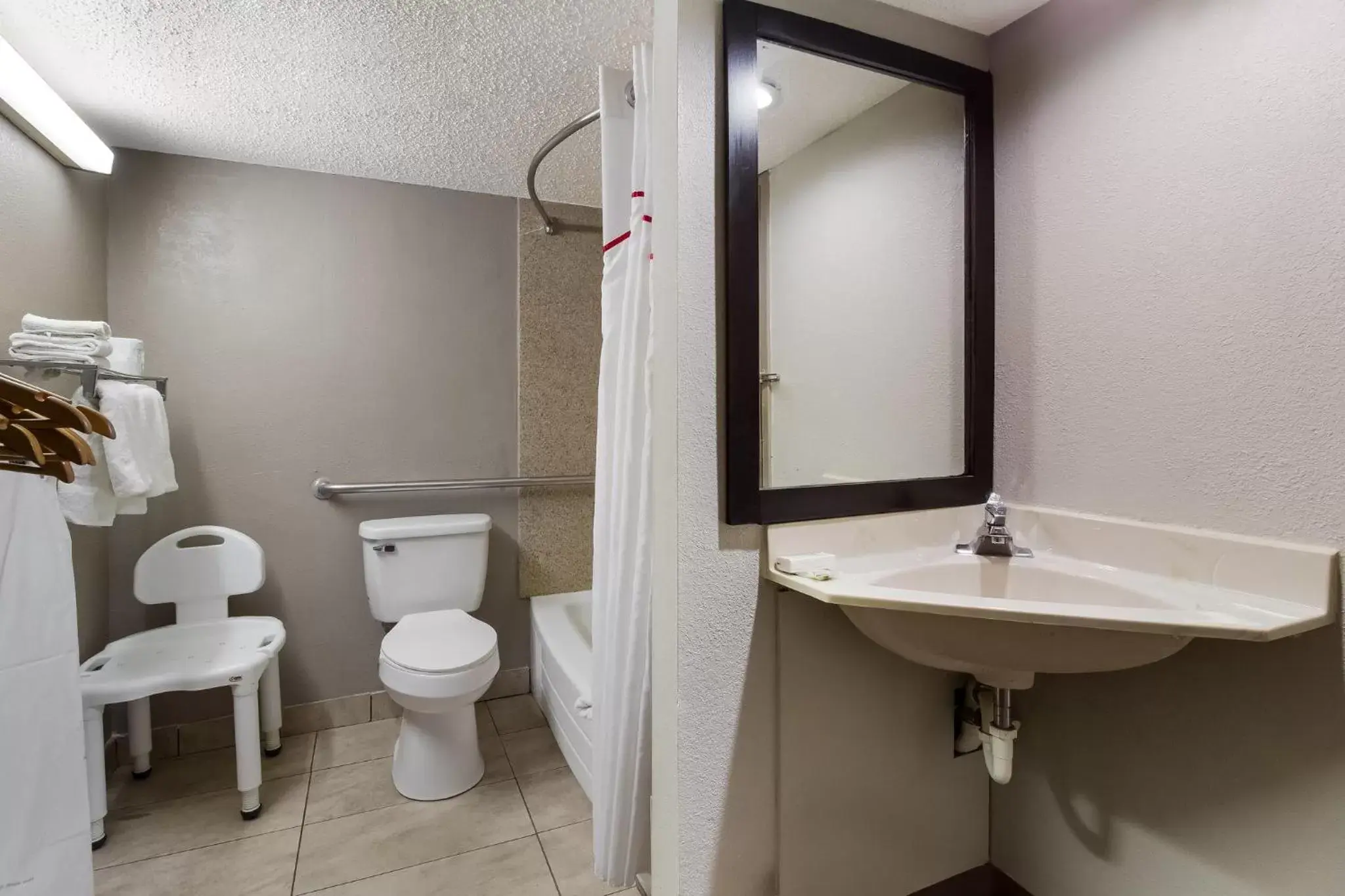 Bathroom in Red Roof Inn New Stanton