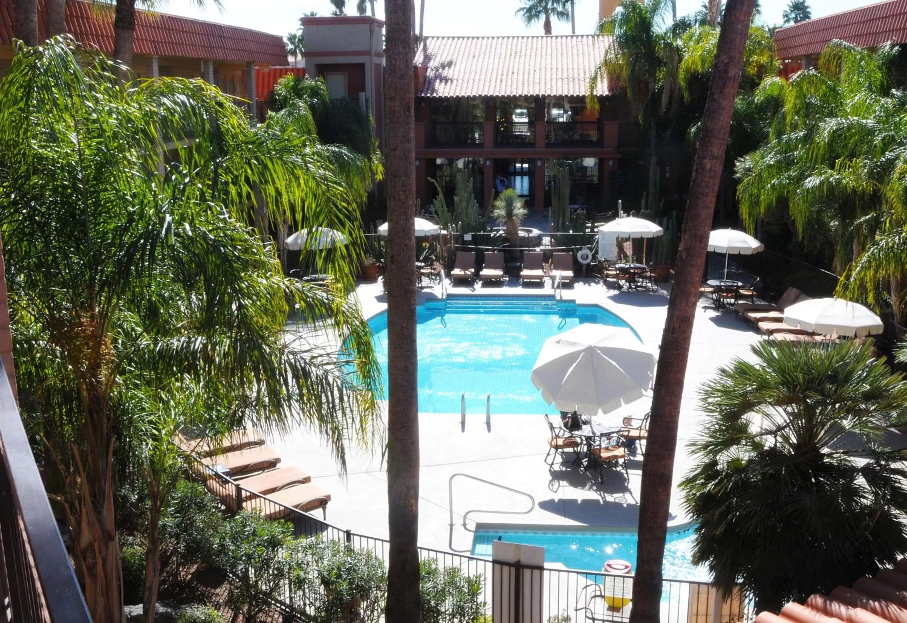 Property building, Pool View in DoubleTree Suites by Hilton Tucson-Williams Center