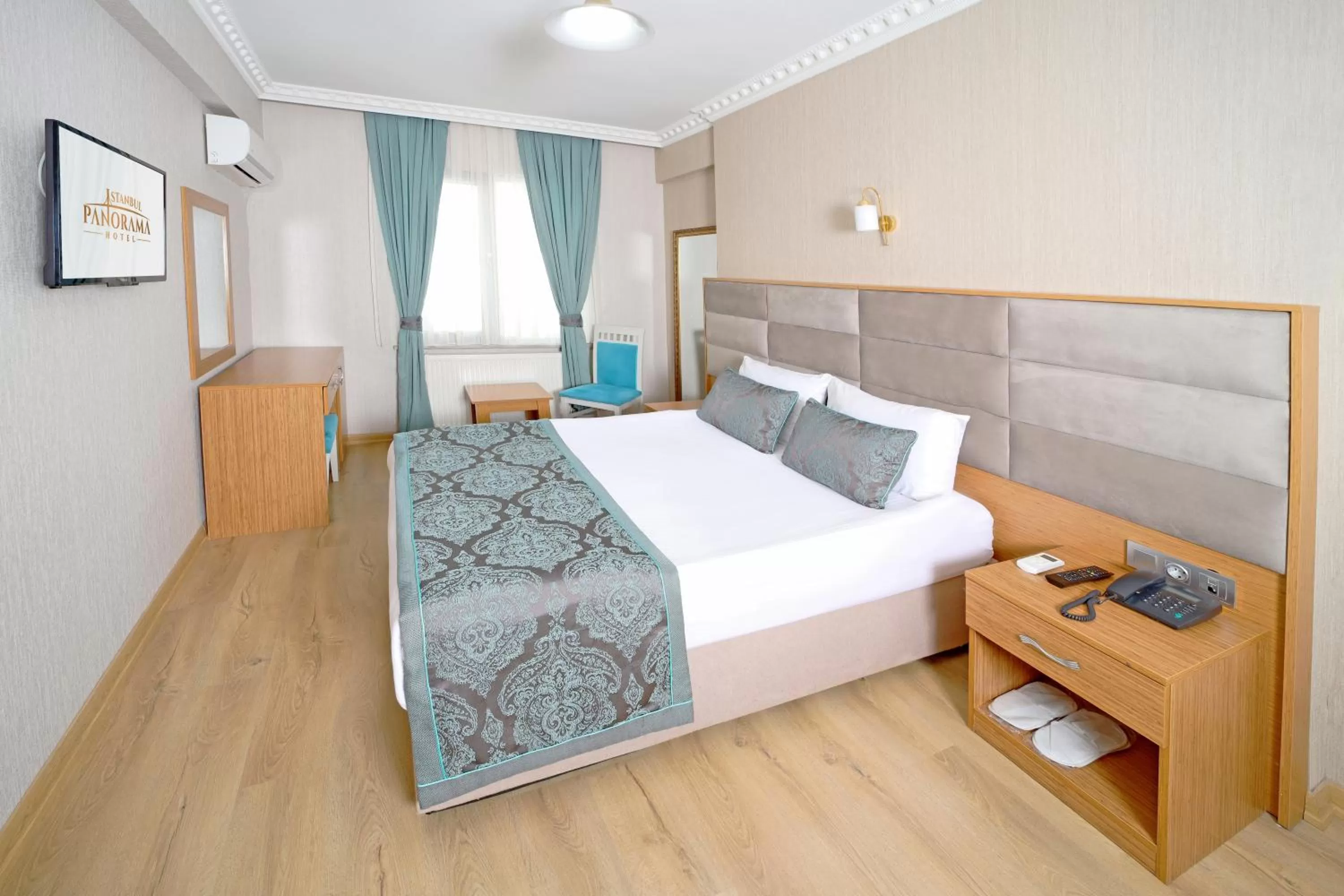 Bedroom, Bed in Istanbul Panorama Hotel