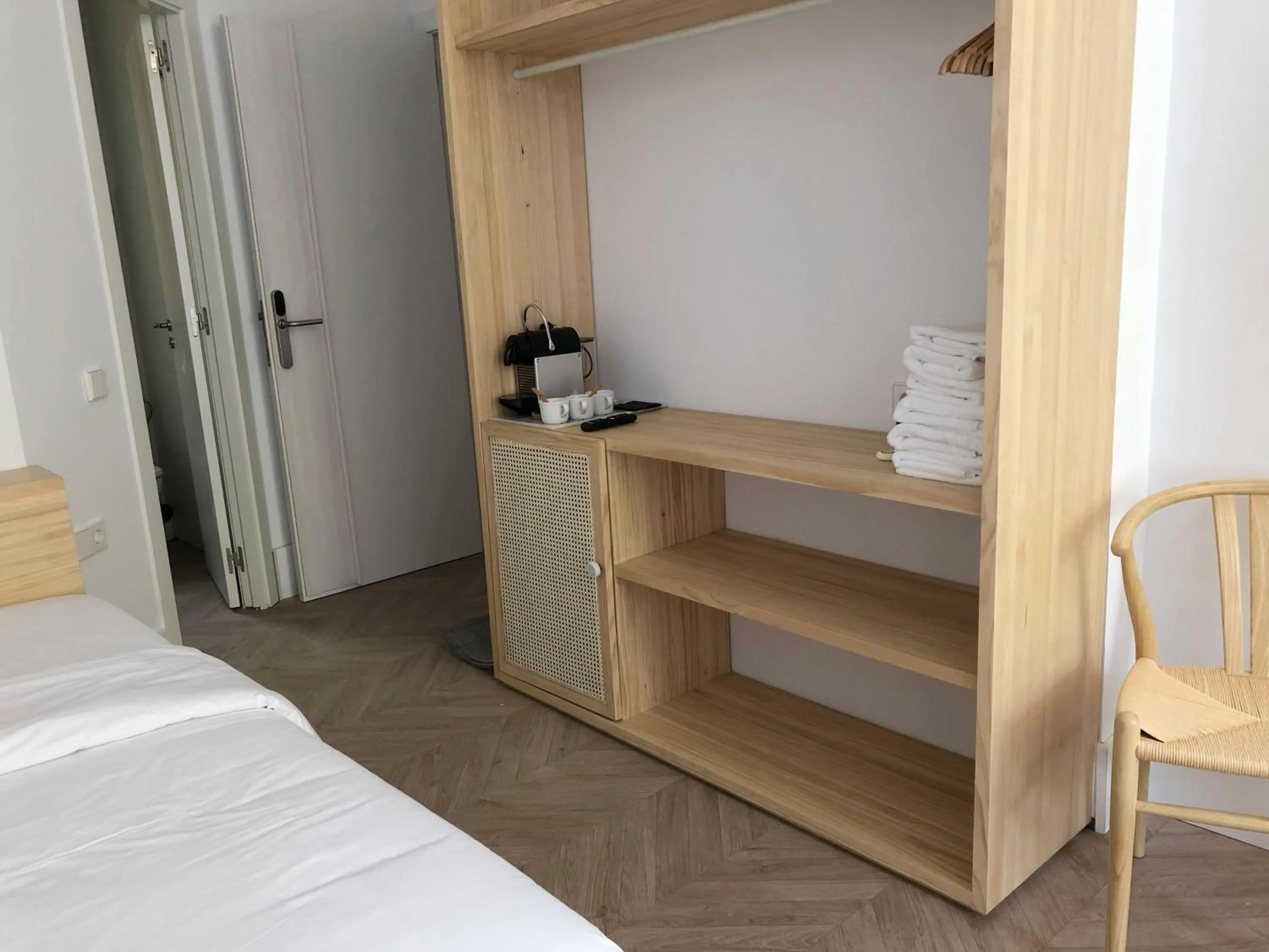 Coffee/tea facilities, Bed in The MO House