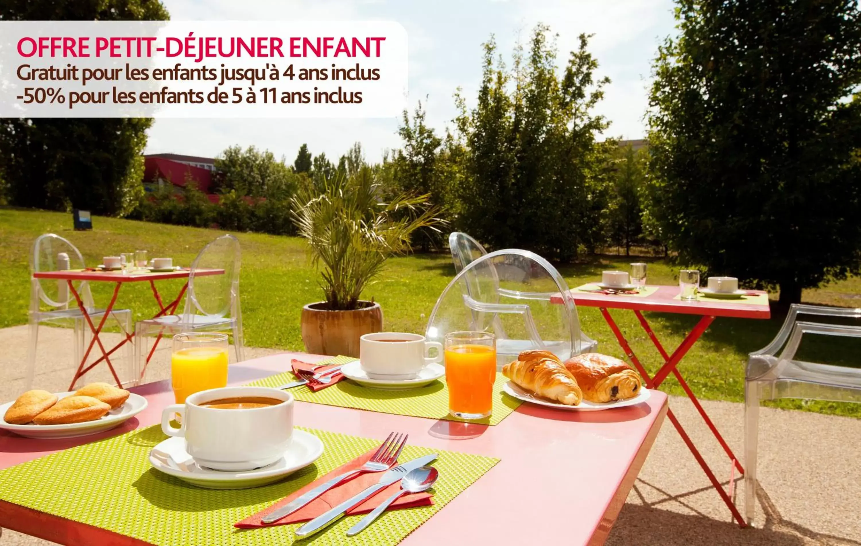 Buffet breakfast in Cerise Valence