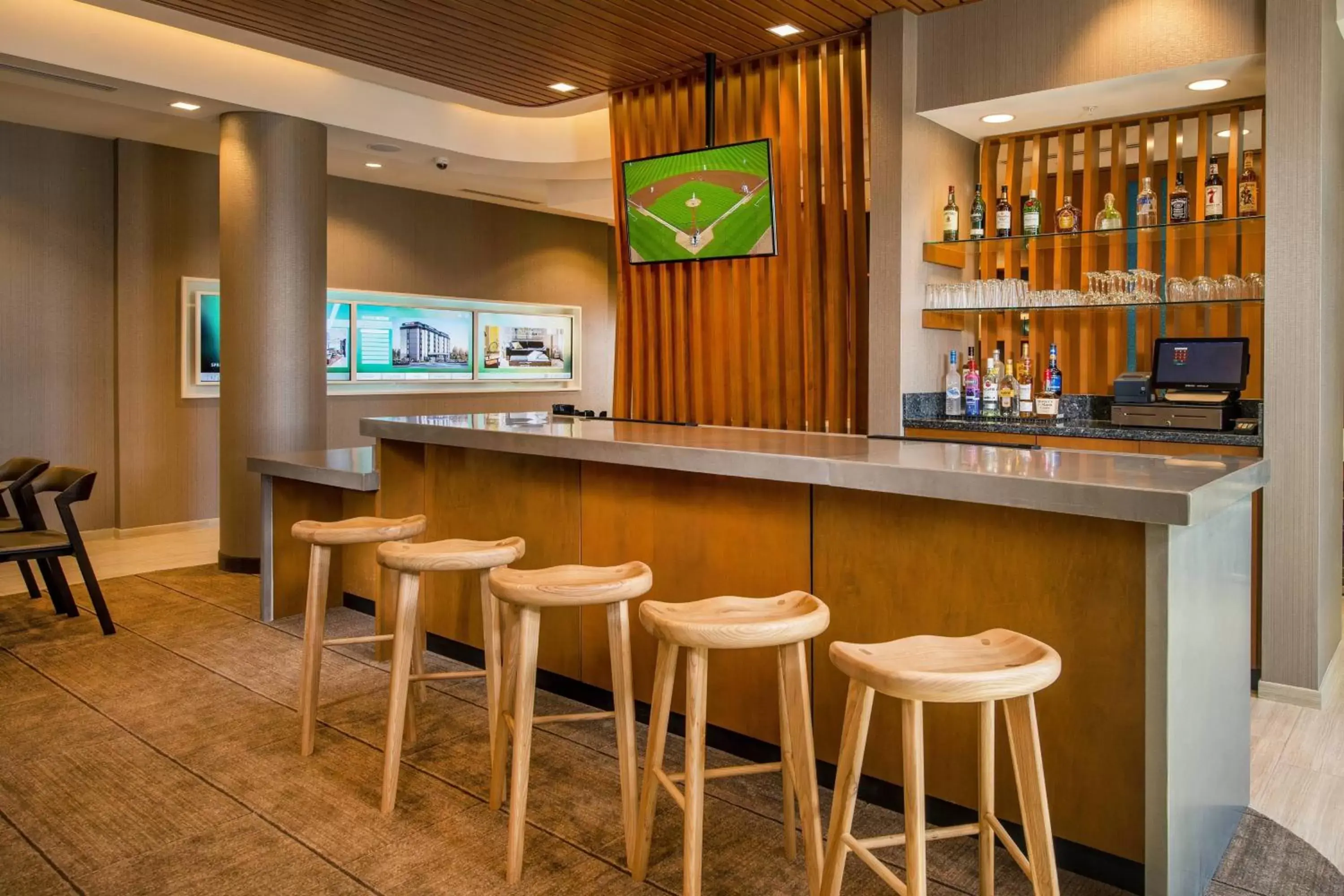 Lobby or reception, Lounge/Bar in SpringHill Suites by Marriott Gainesville Haymarket