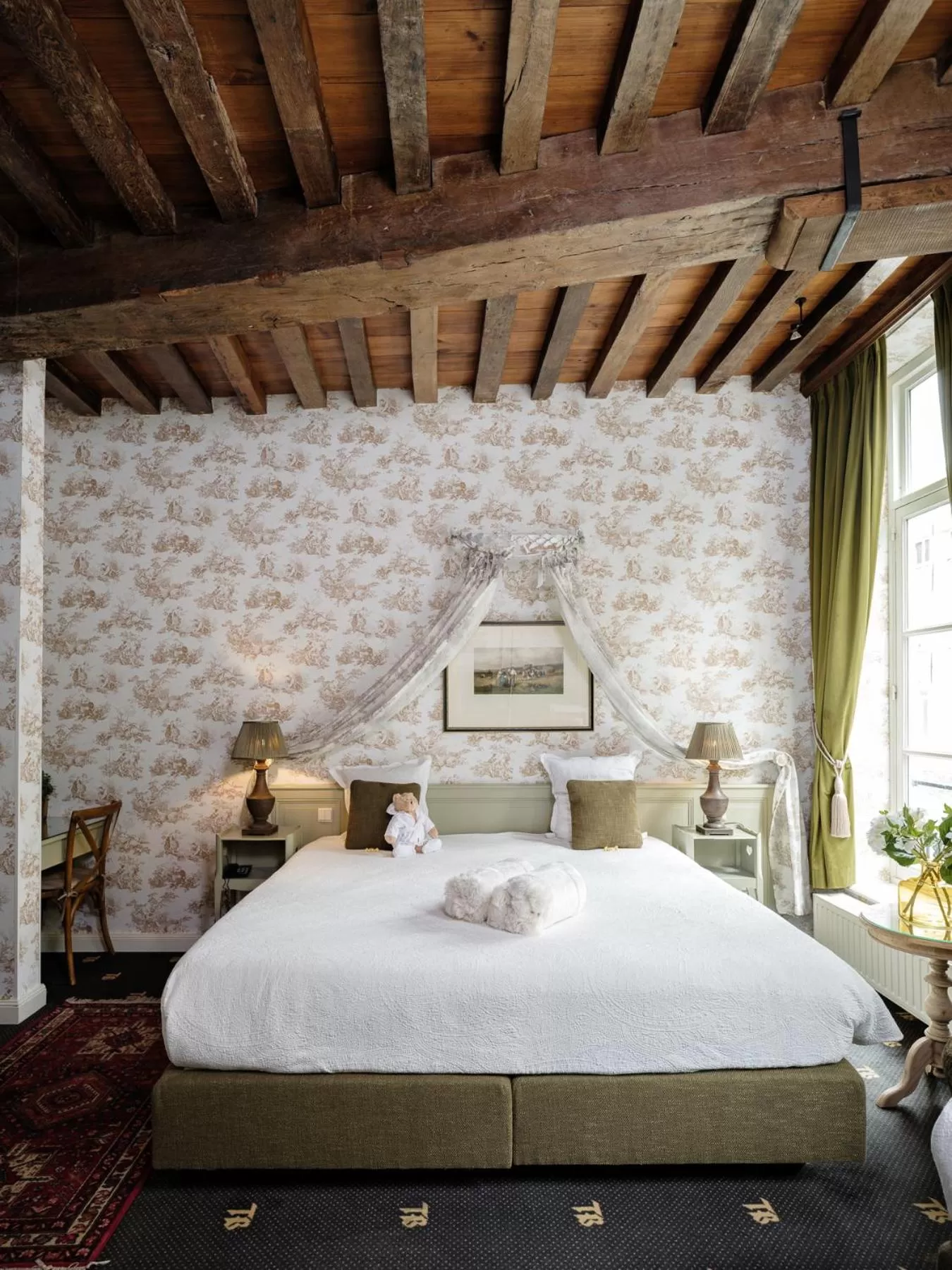 Bed in Canal View Hotel Ter Brughe by CW Hotel Collection