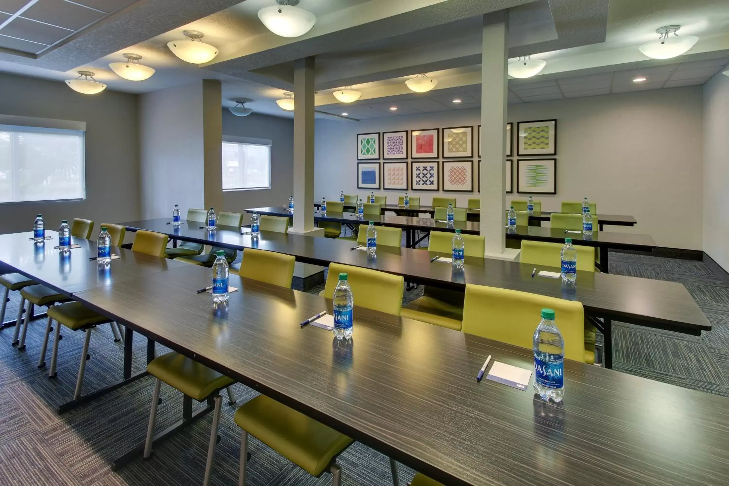 Meeting/conference room in Holiday Inn Express West Palm Beach Metrocentre, an IHG Hotel