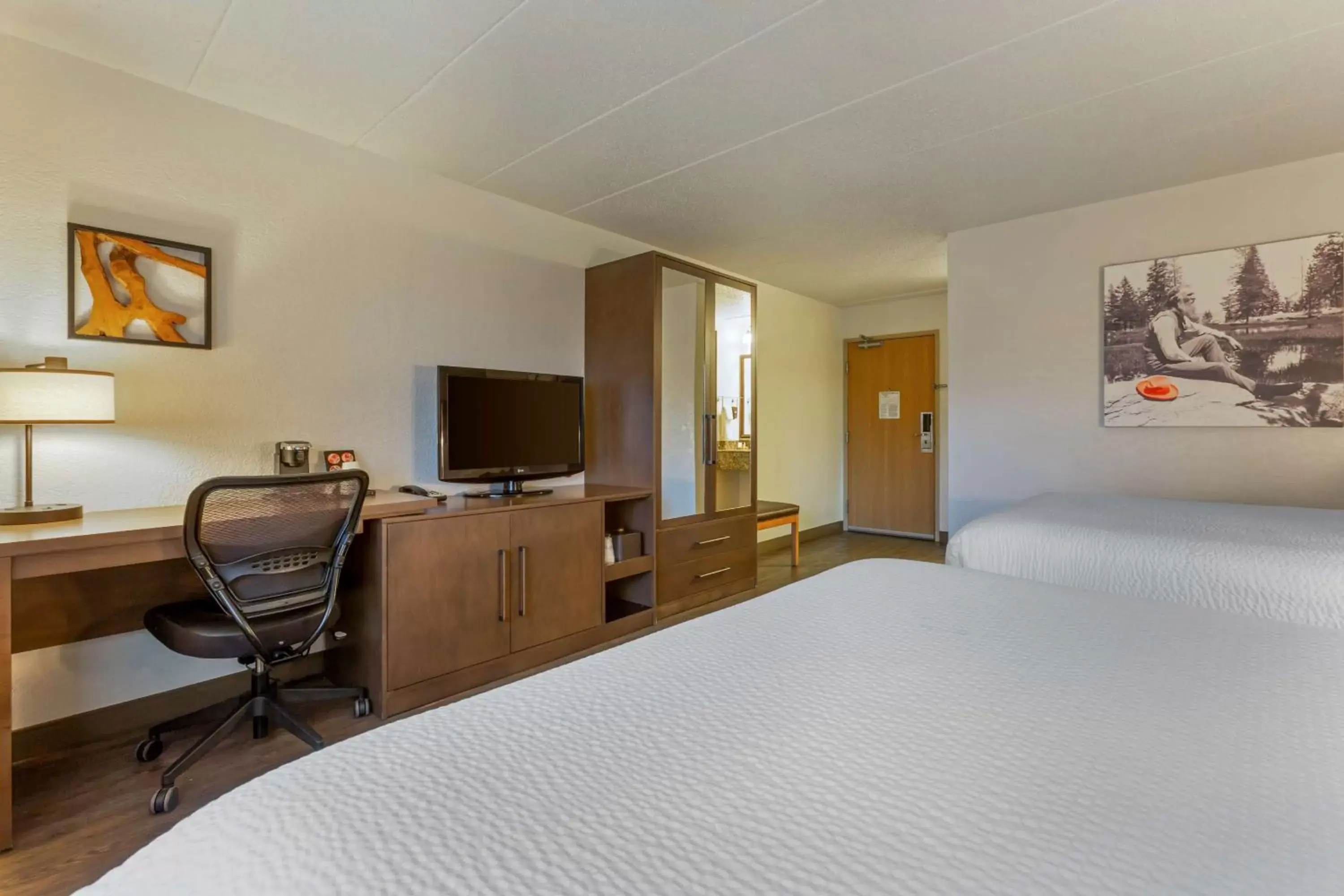 Bedroom, Bed in Best Western Plus McCall Lodge and Suites