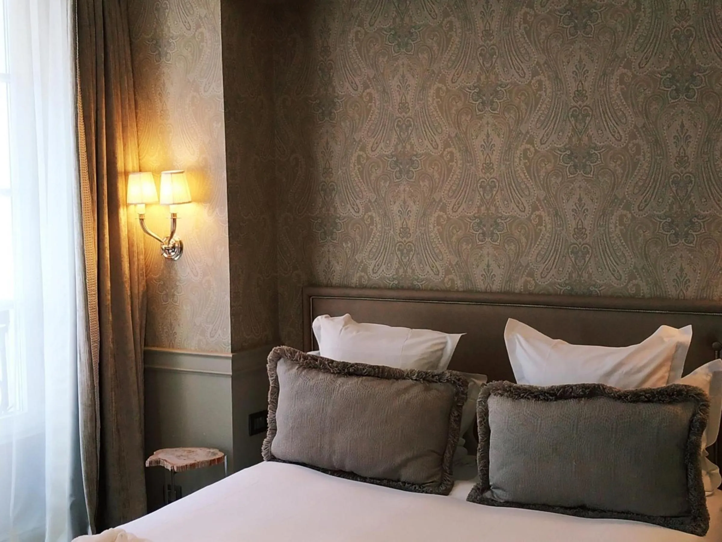 Bed in Hôtel George Washington