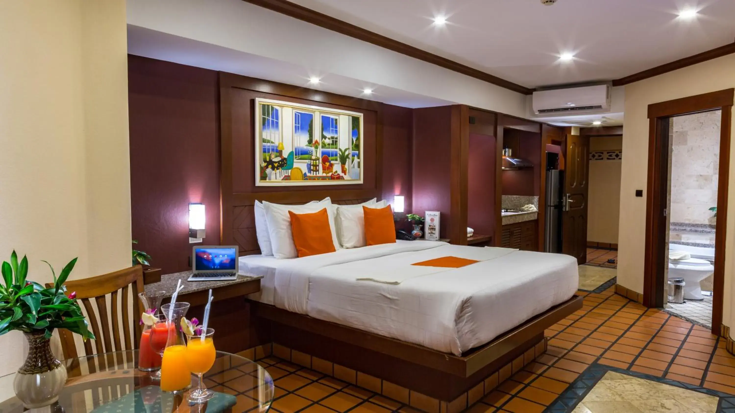 Deluxe Room in Pacific Club Resort Deluxe Room in Pacific Club Resort