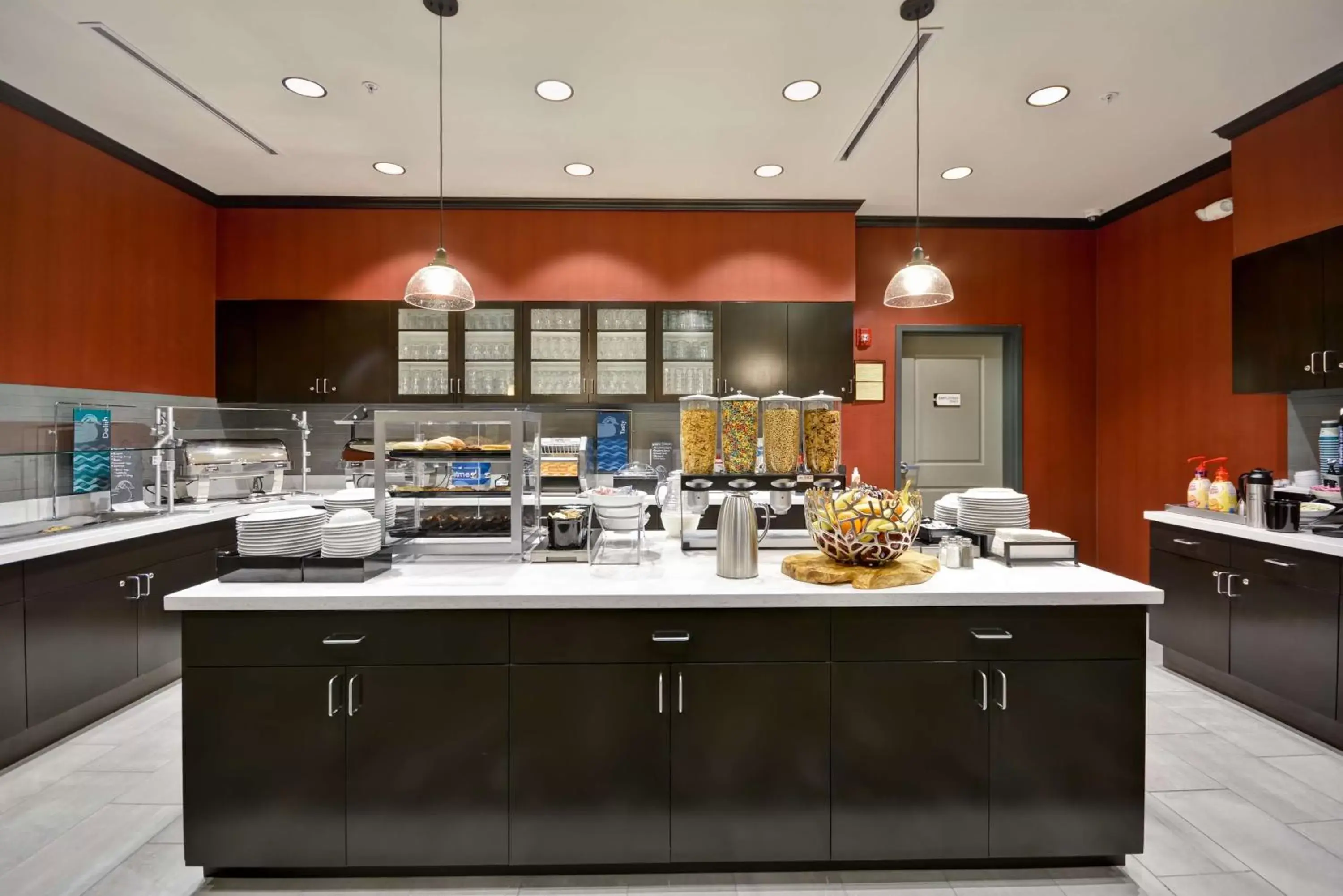 Restaurant/places to eat, Kitchen/Kitchenette in Homewood Suites By Hilton Rocky Mount