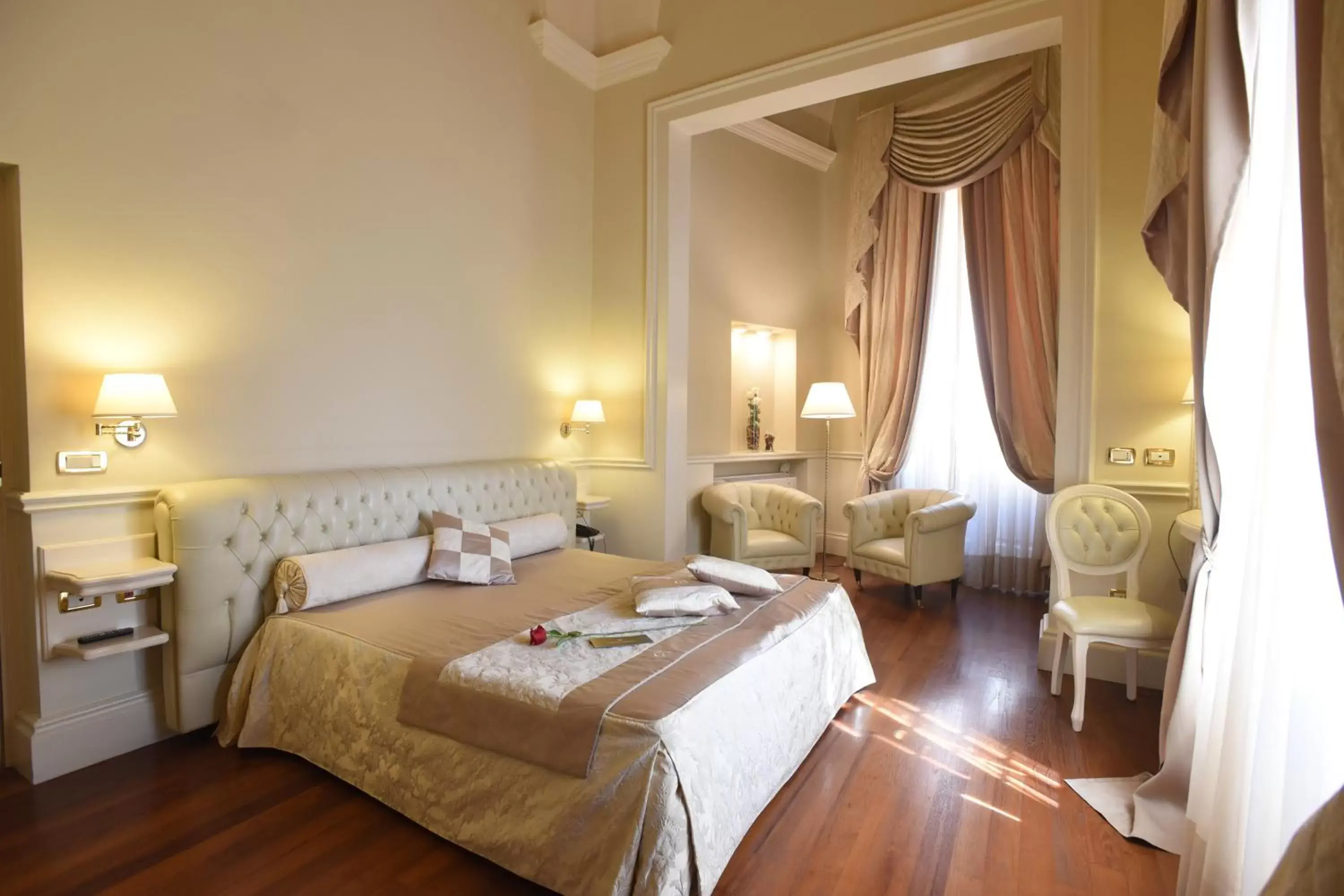 Bed in Suite Hotel Santa Chiara