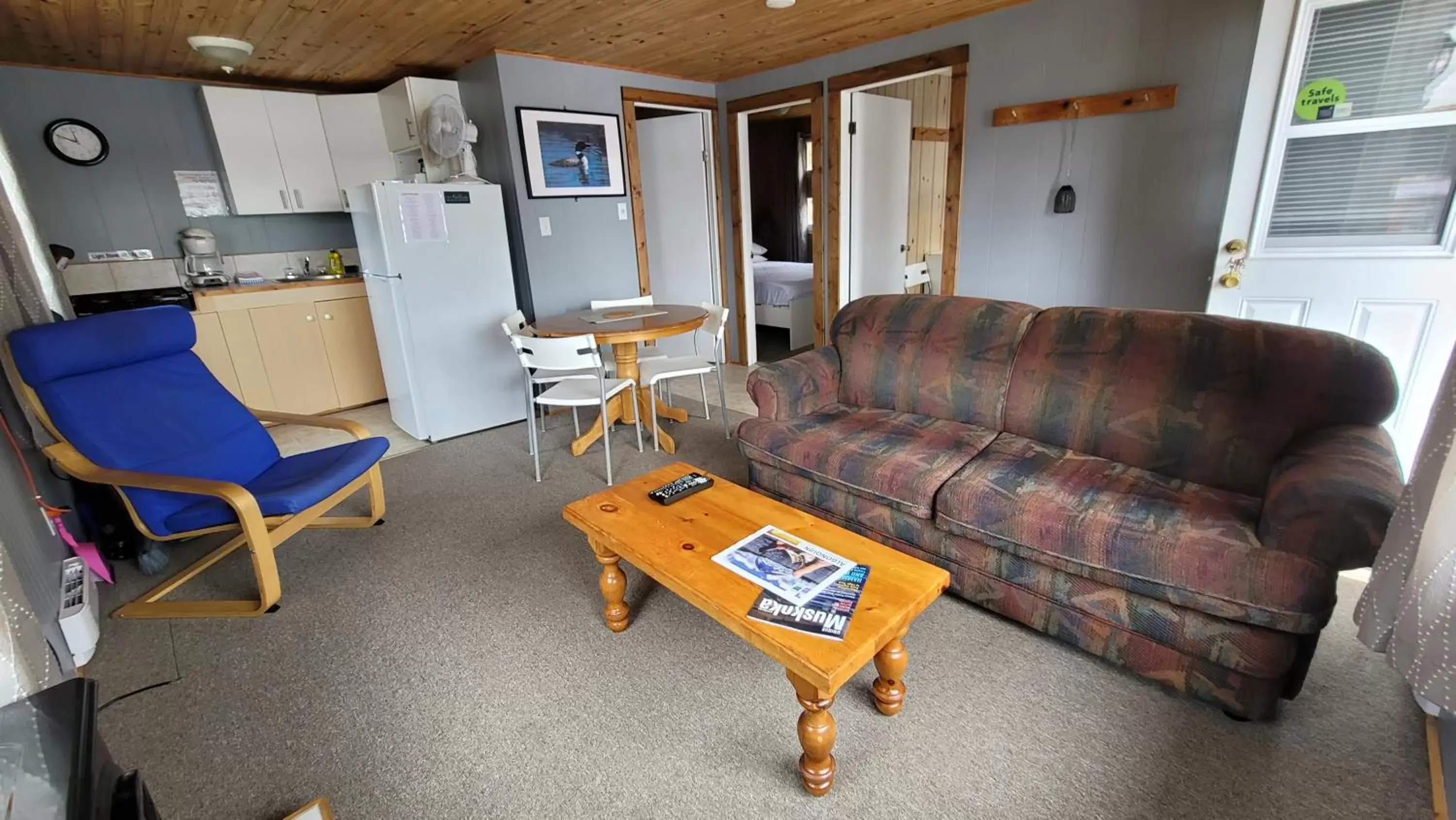 Seating Area in Parkway Cottage Resort and Trading Post