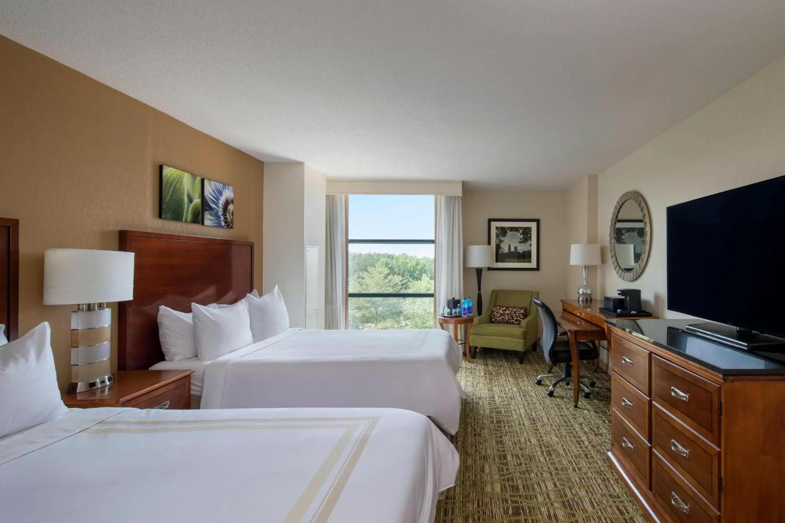 Concierge Level Double Room with Two Double Beds in Atlanta Marriott Alpharetta Concierge Level Double Room with Two Double Beds in Atlanta Marriott Alpharetta