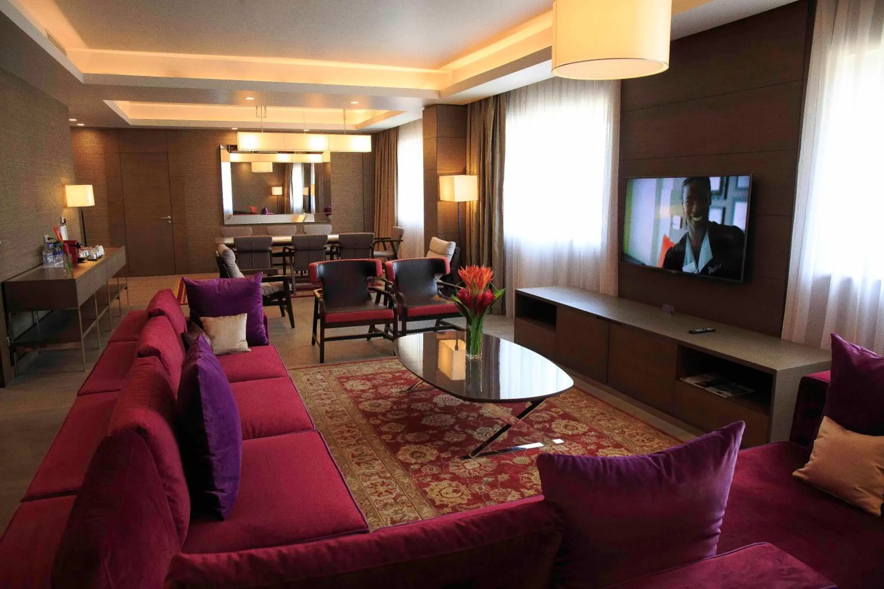 Living room, Lounge/Bar in Radisson Blu Hotel, Abidjan Airport