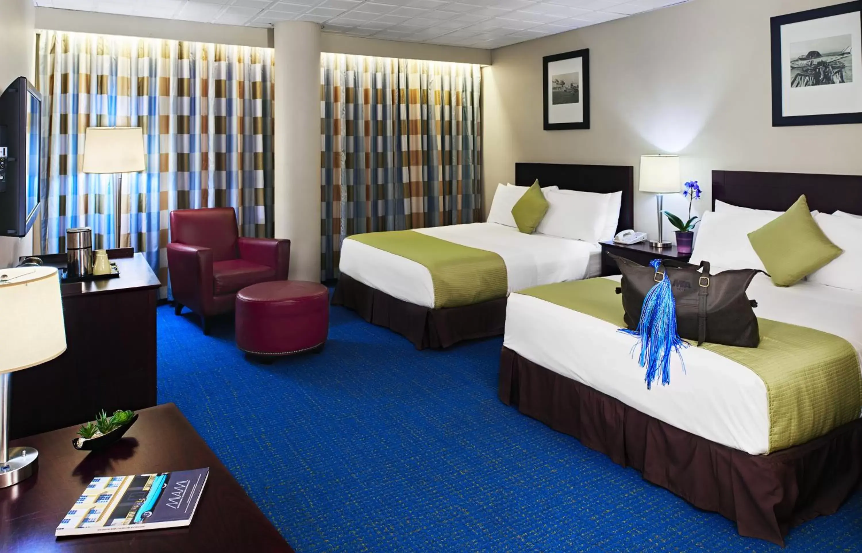 Photo of the whole room, Bed in Miami International Airport Hotel