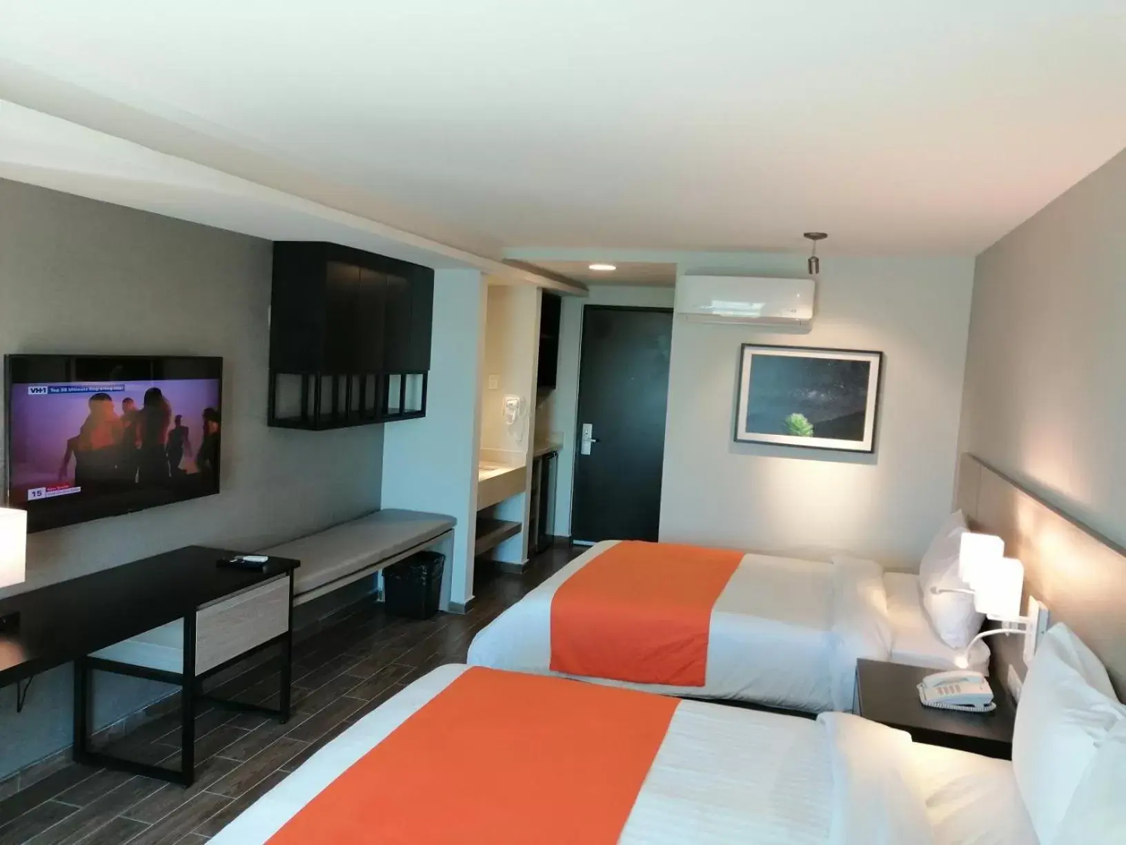 TV/Entertainment Center in Hotel Nuvo