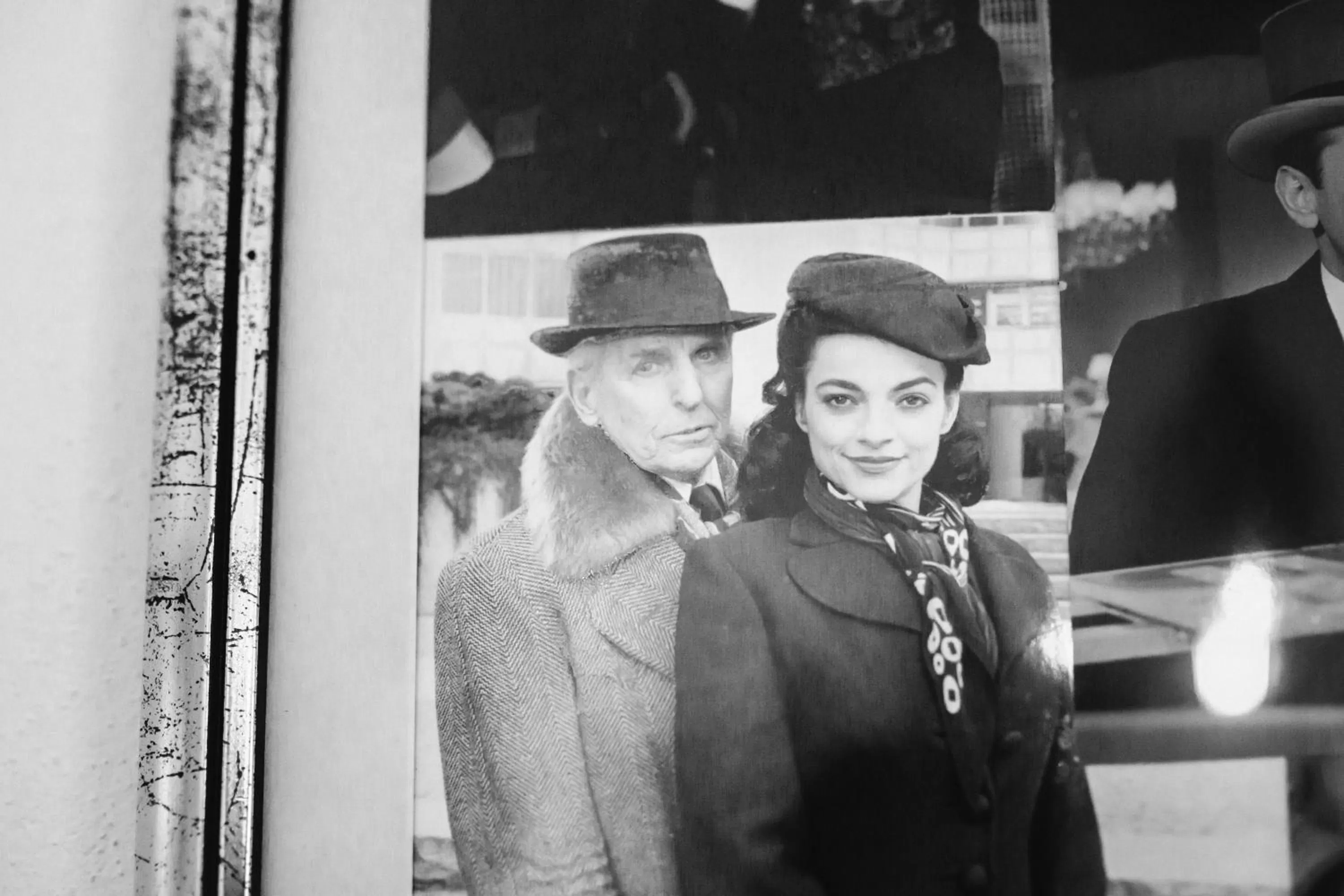 Guests in Nefer, Haus