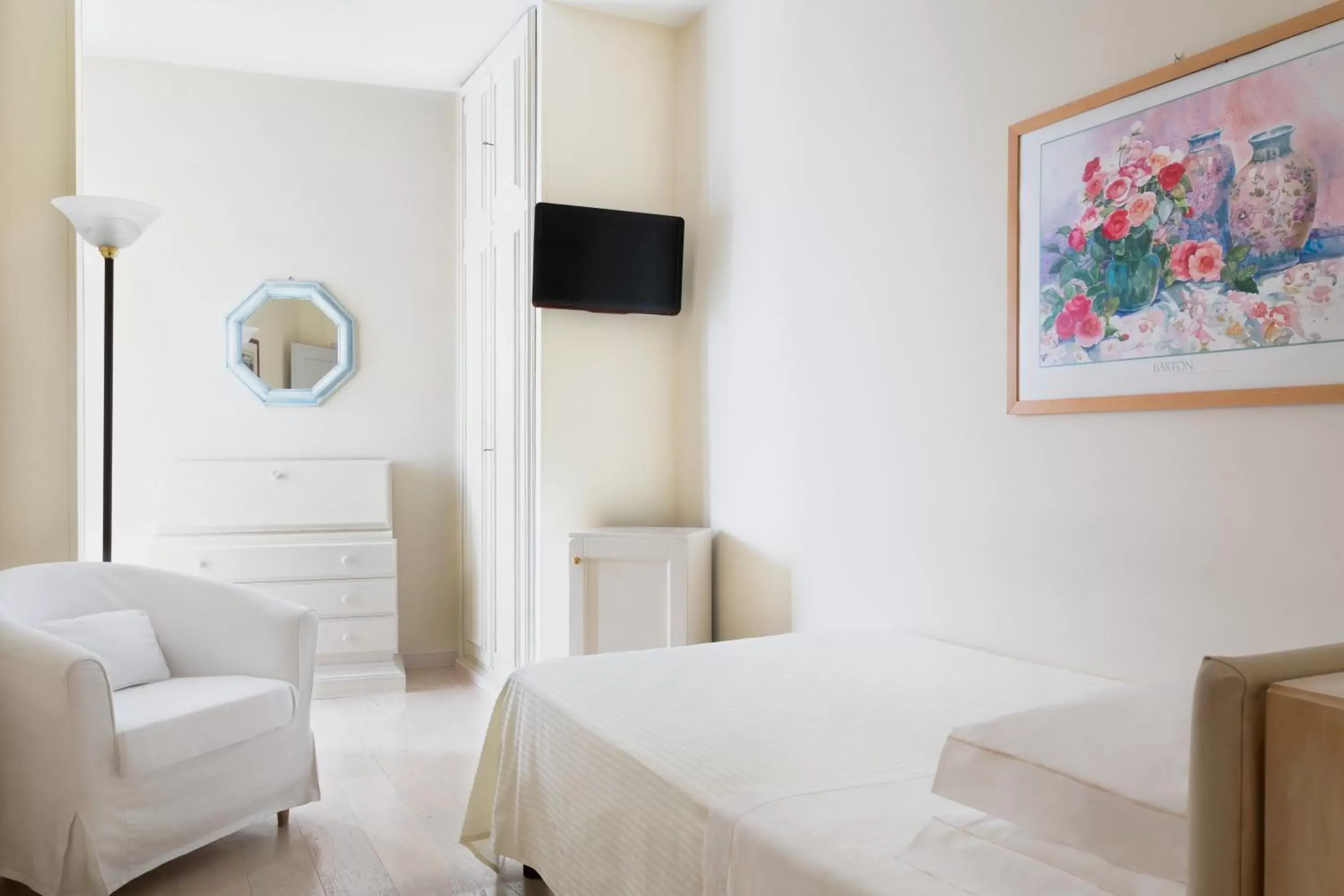 Classic Single Room - single occupancy in Hotel Sina Astor