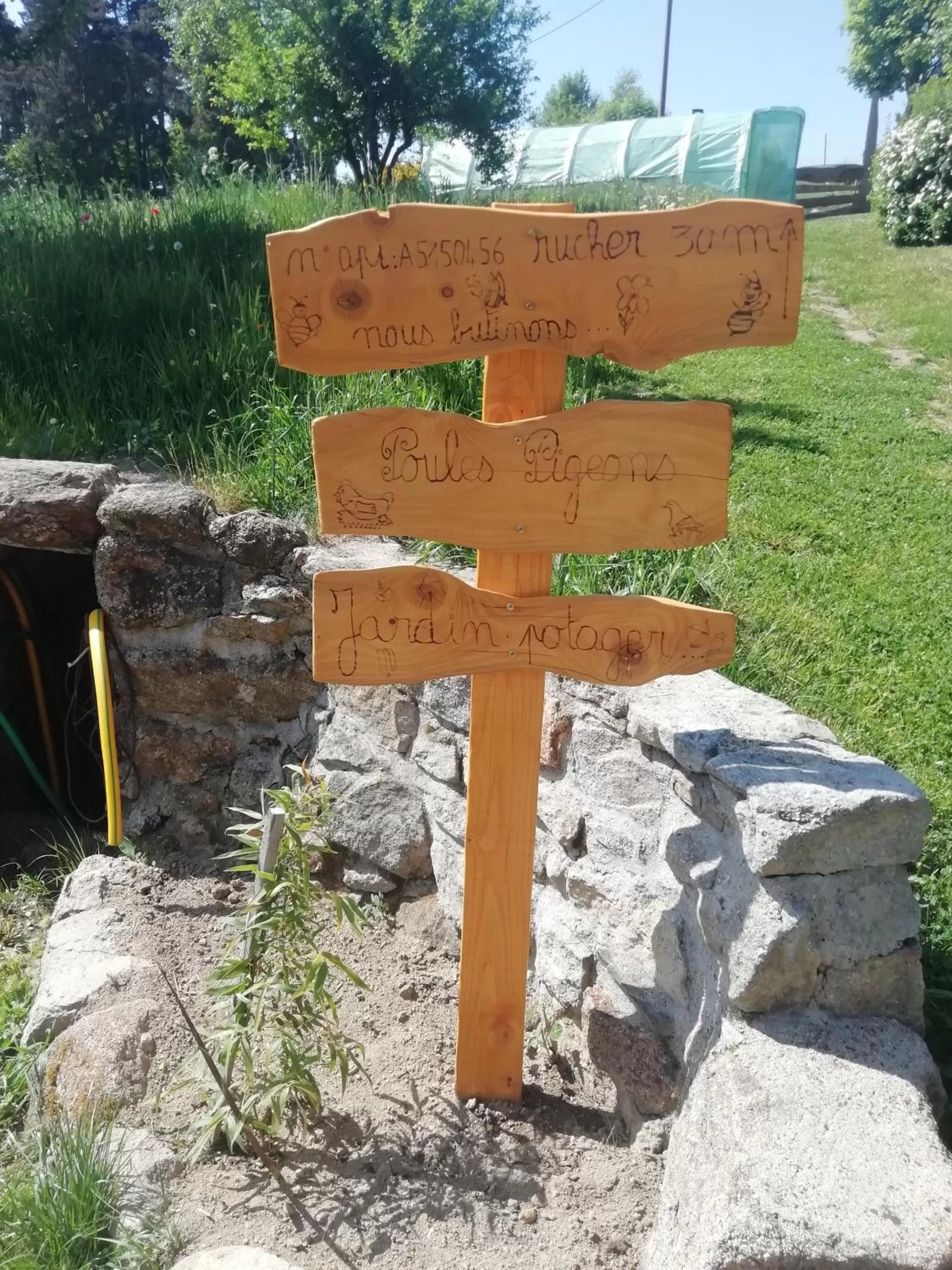 Logo/Certificate/Sign in Chez Sophie et Gilles