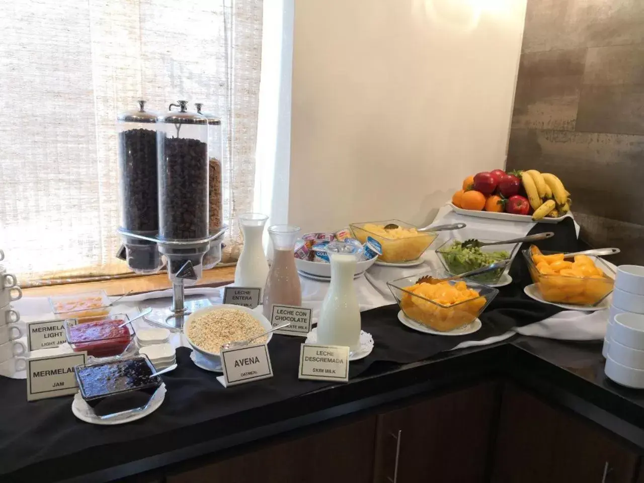 Buffet breakfast, Food in Hotel Diego De Almagro Rancagua