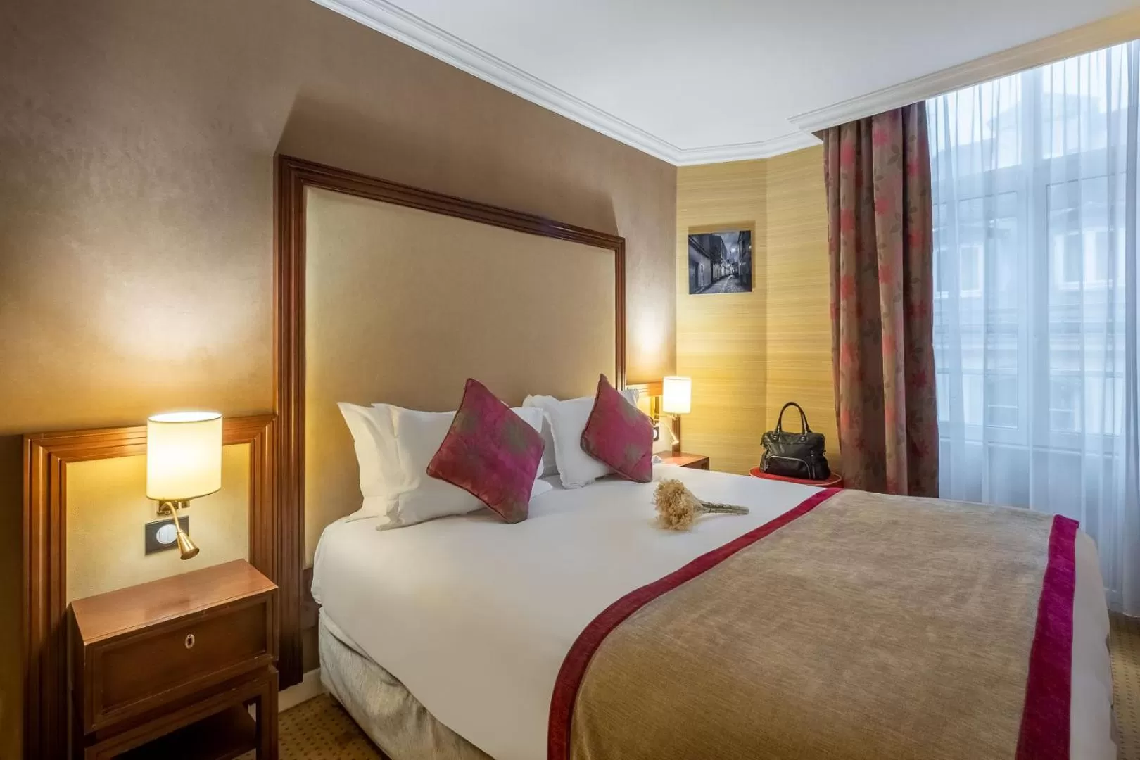 Bedroom, Bed in Hôtel 85 Saint Honore