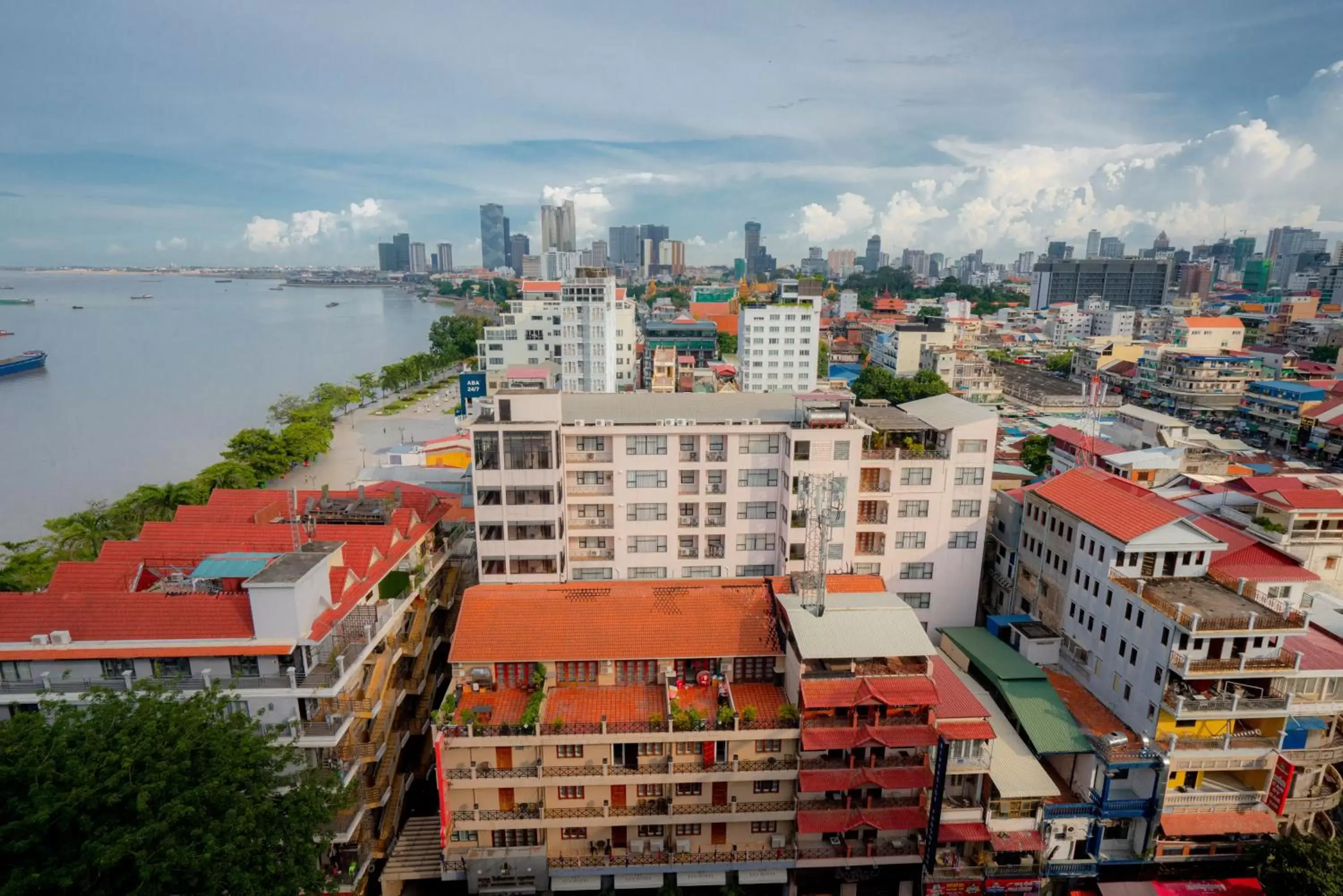 Property building in Phuminh Hotel Riverside