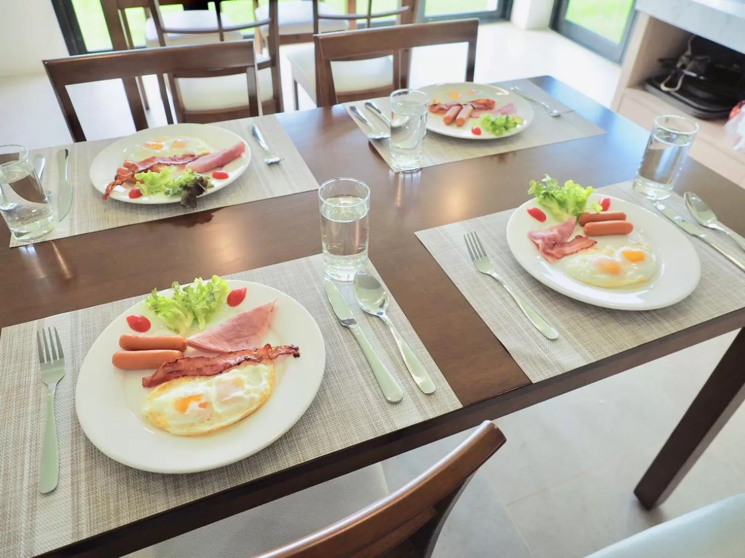 Restaurant/places to eat in Viva Montane Hotel Pattaya