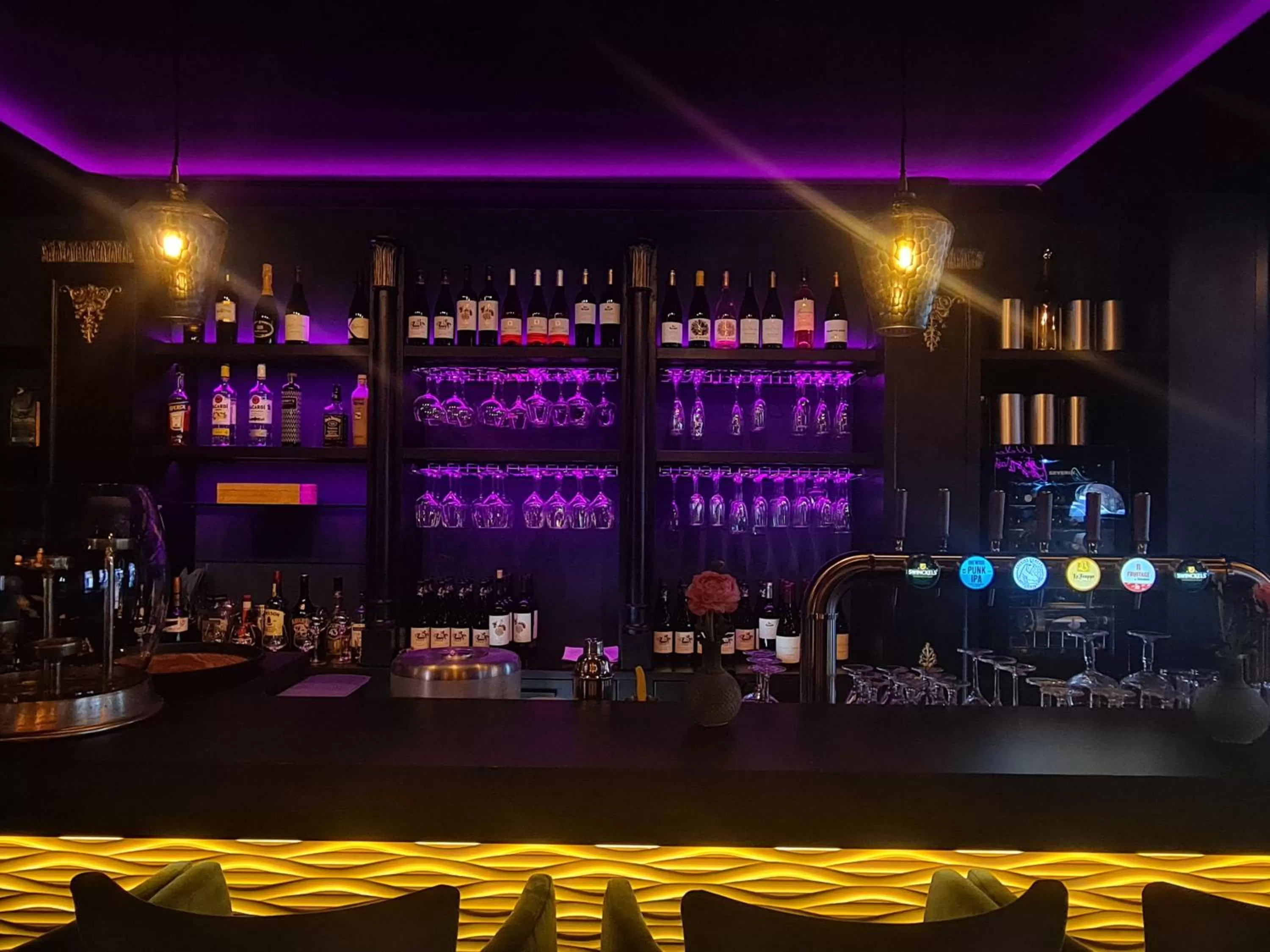 Restaurant/places to eat in Boutique Hotel Opus One