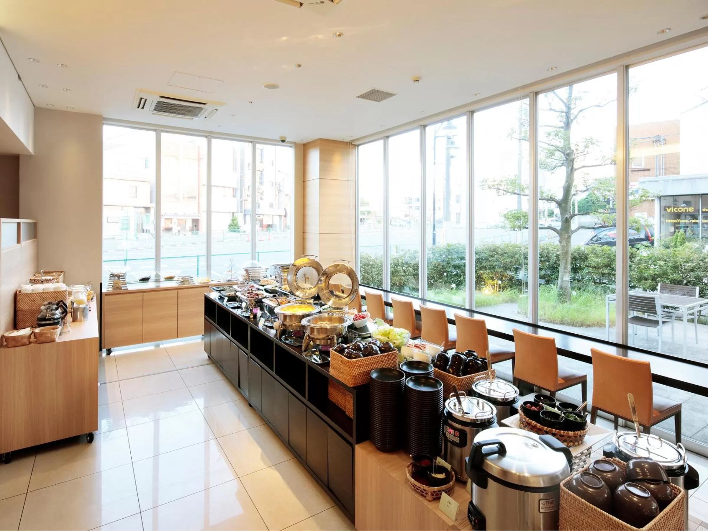 Buffet breakfast in Candeo Hotels Handa