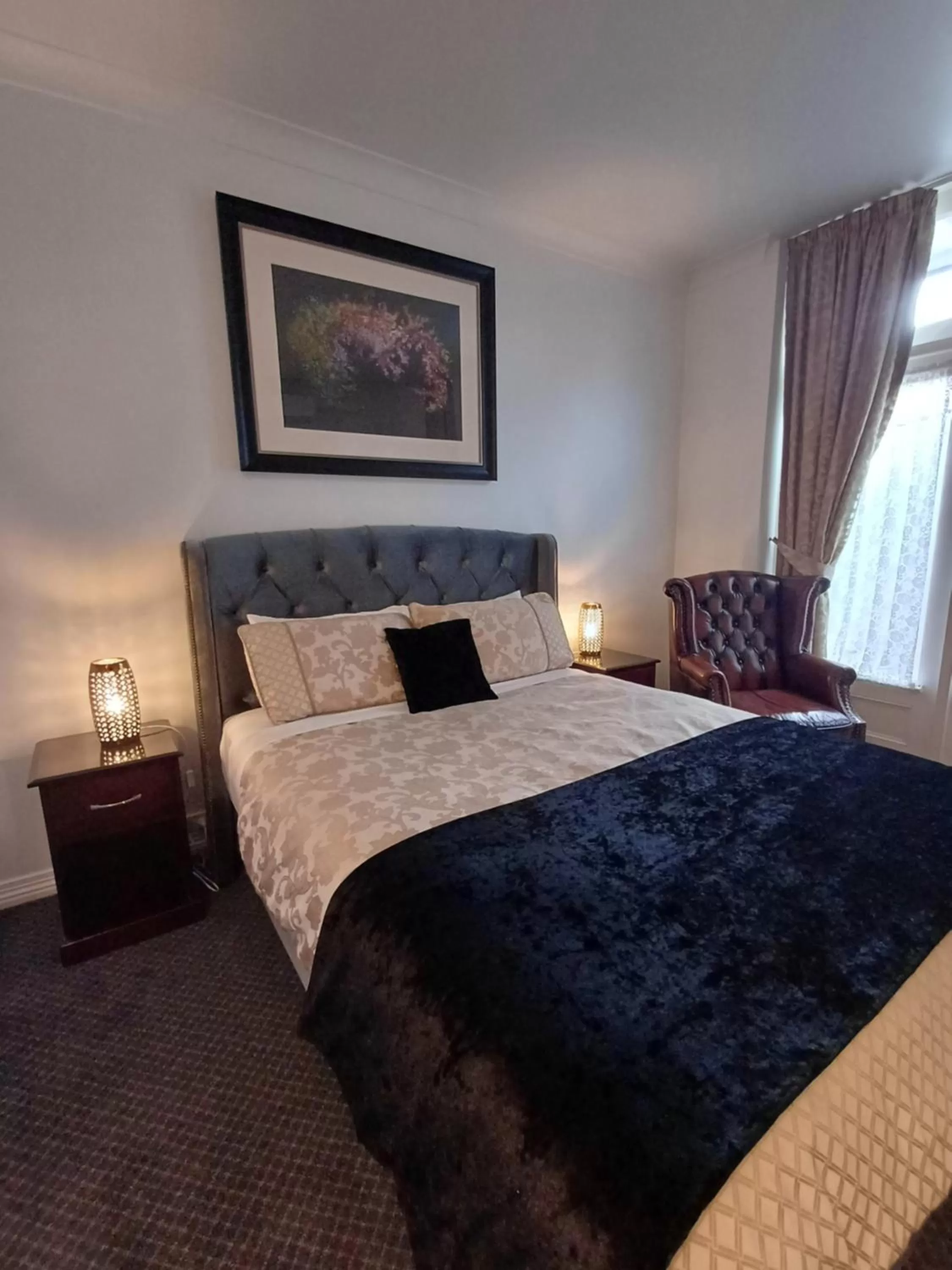 Bedroom, Bed in Art Hotel on York