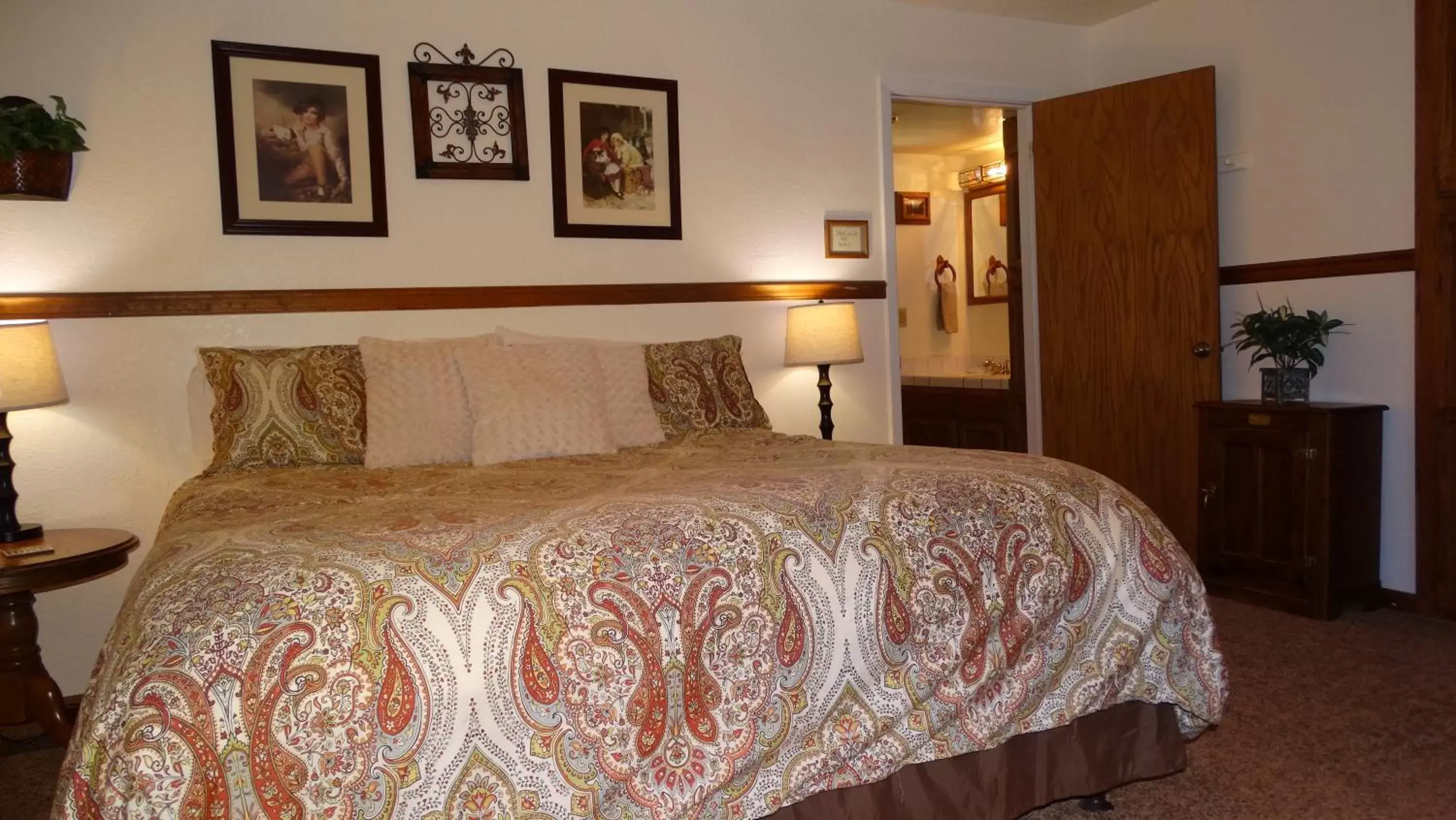 Bed in Berkshire Inn