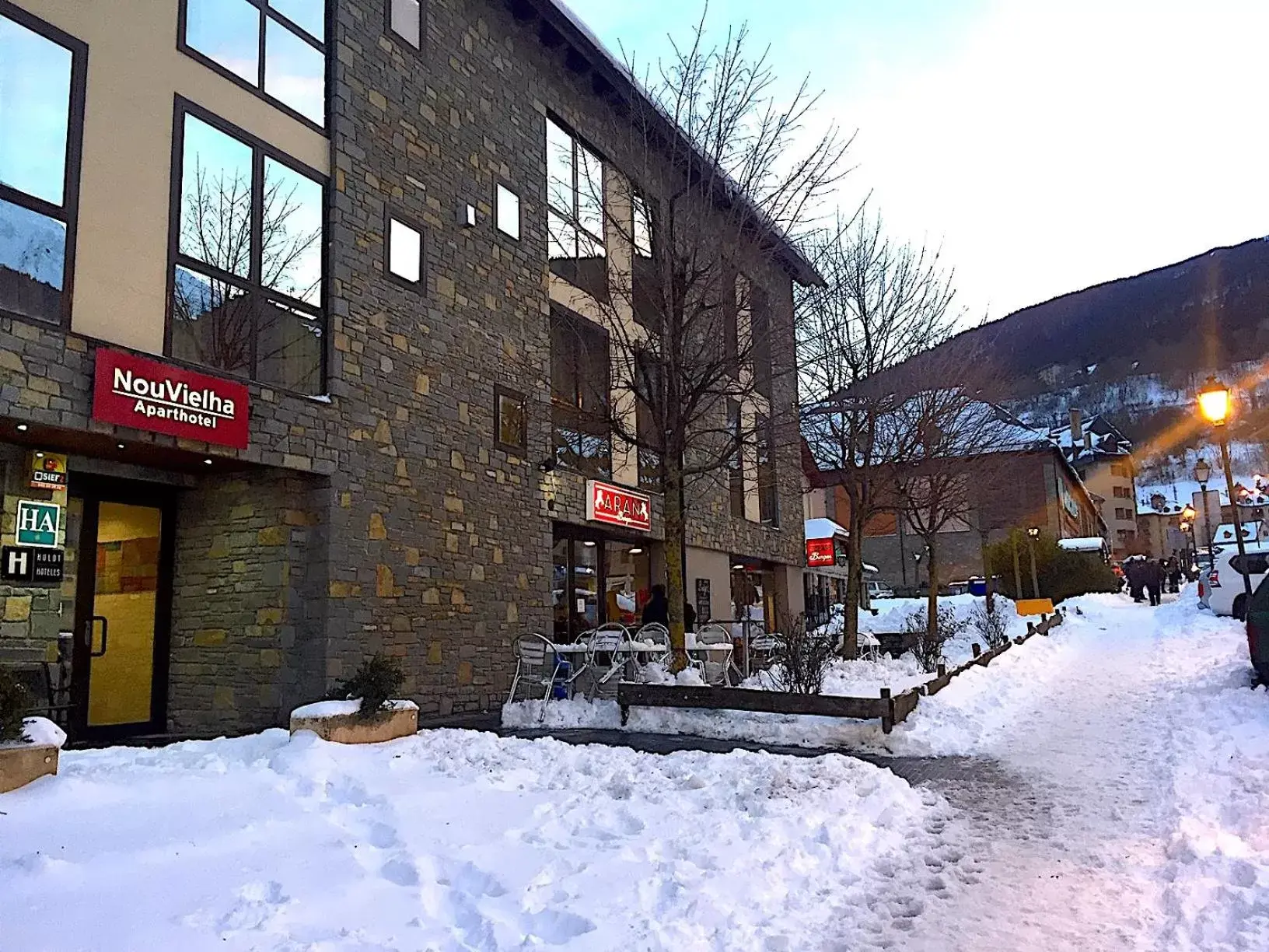 Restaurant/places to eat, Winter in Aparthotel Nou Vielha