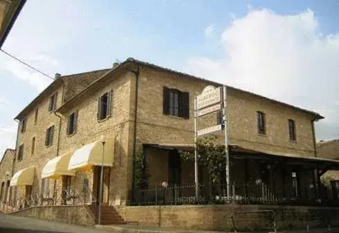 Facade/entrance, Property Building in Il Vecchio Mulino