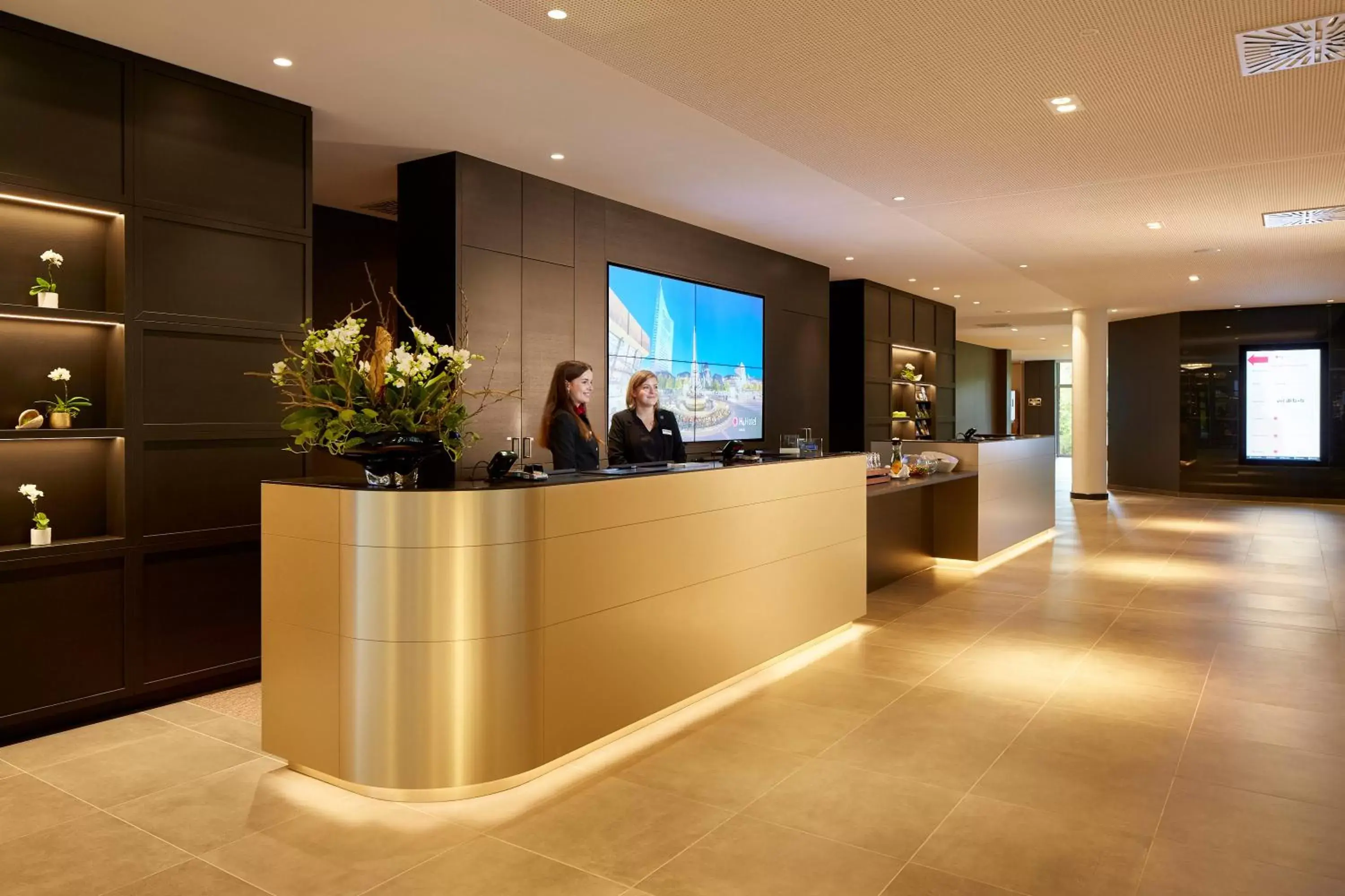 Lobby or reception, Lobby/Reception in H4 Hotel Leipzig