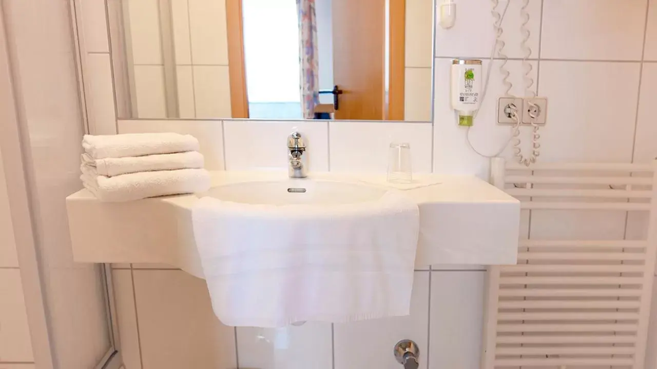 Bathroom in Hotel Gasthof Adler