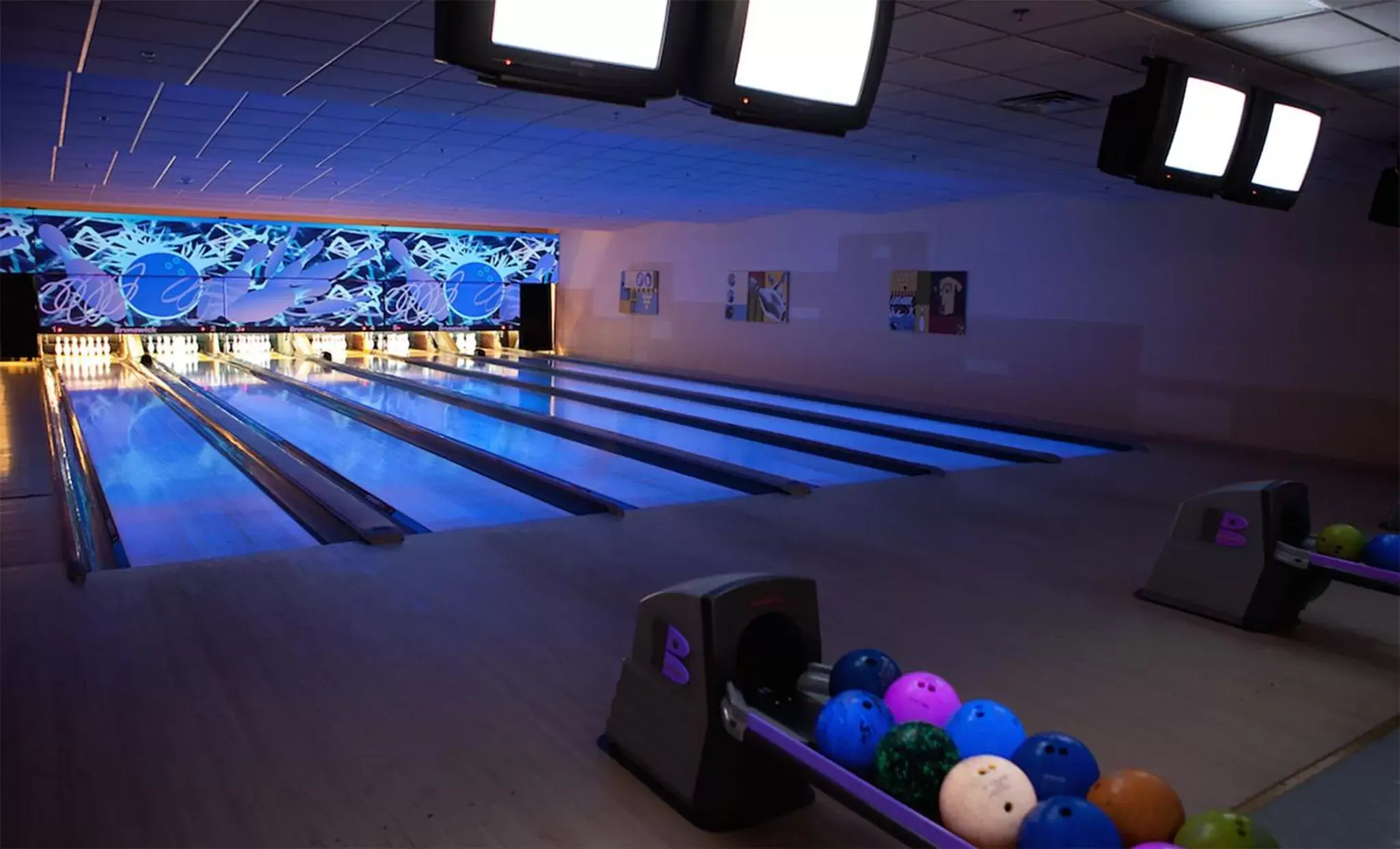 Bowling in Eaglewood Resort & Spa