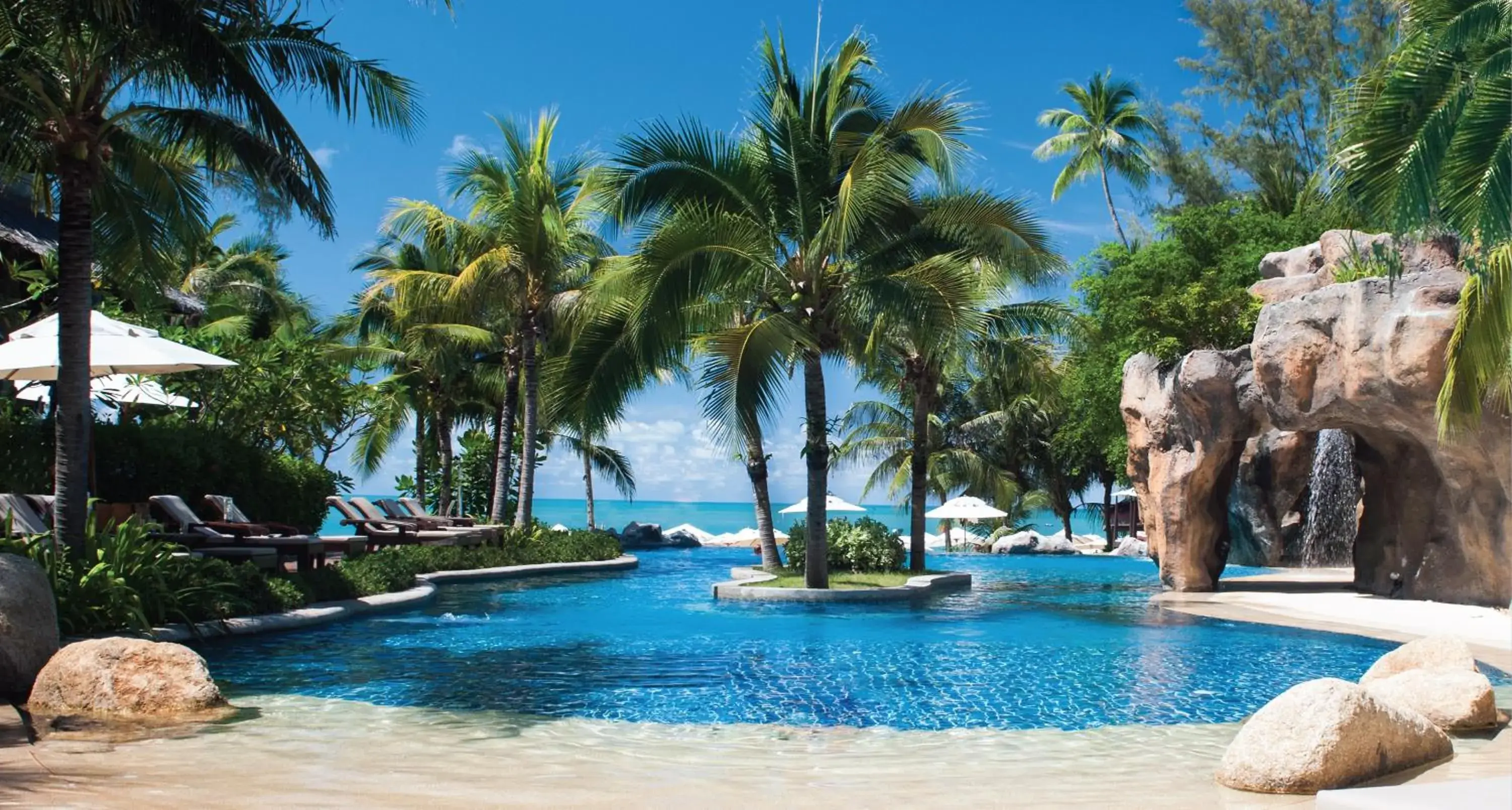 Swimming pool in Royal Muang Samui Villas - SHA Extra Plus Swimming pool in Royal Muang Samui Villas - SHA Extra Plus