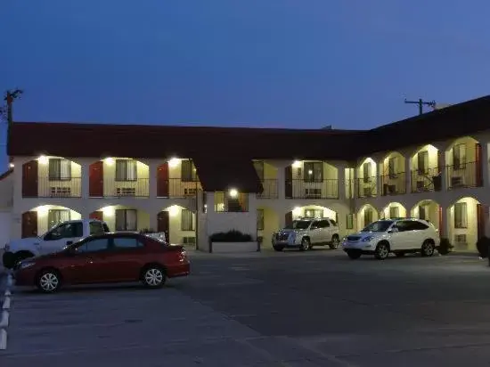 Facade/entrance in Travelodge by Wyndham Holbrook Facade/entrance in Travelodge by Wyndham Holbrook