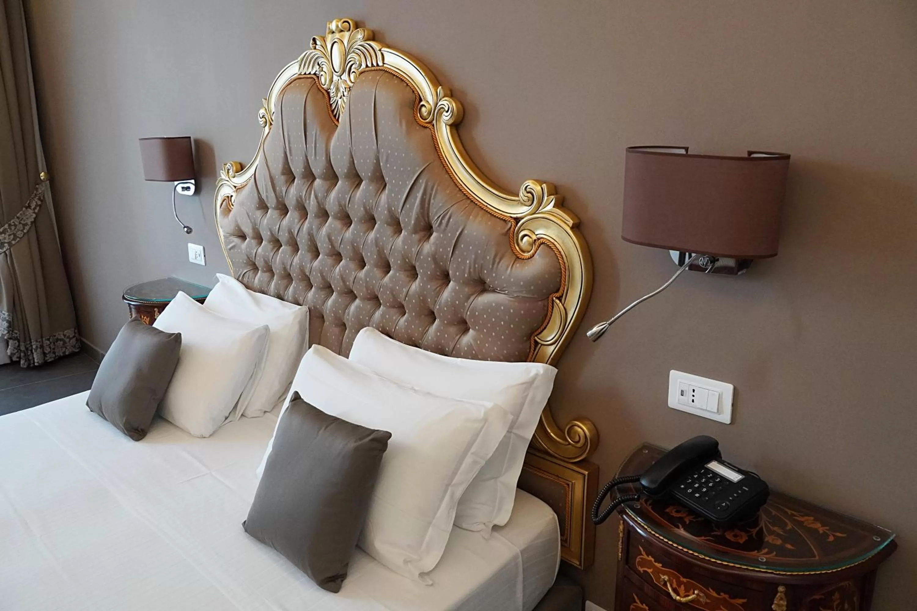 Bedroom, Bed in Hotel Art Resort Galleria Umberto