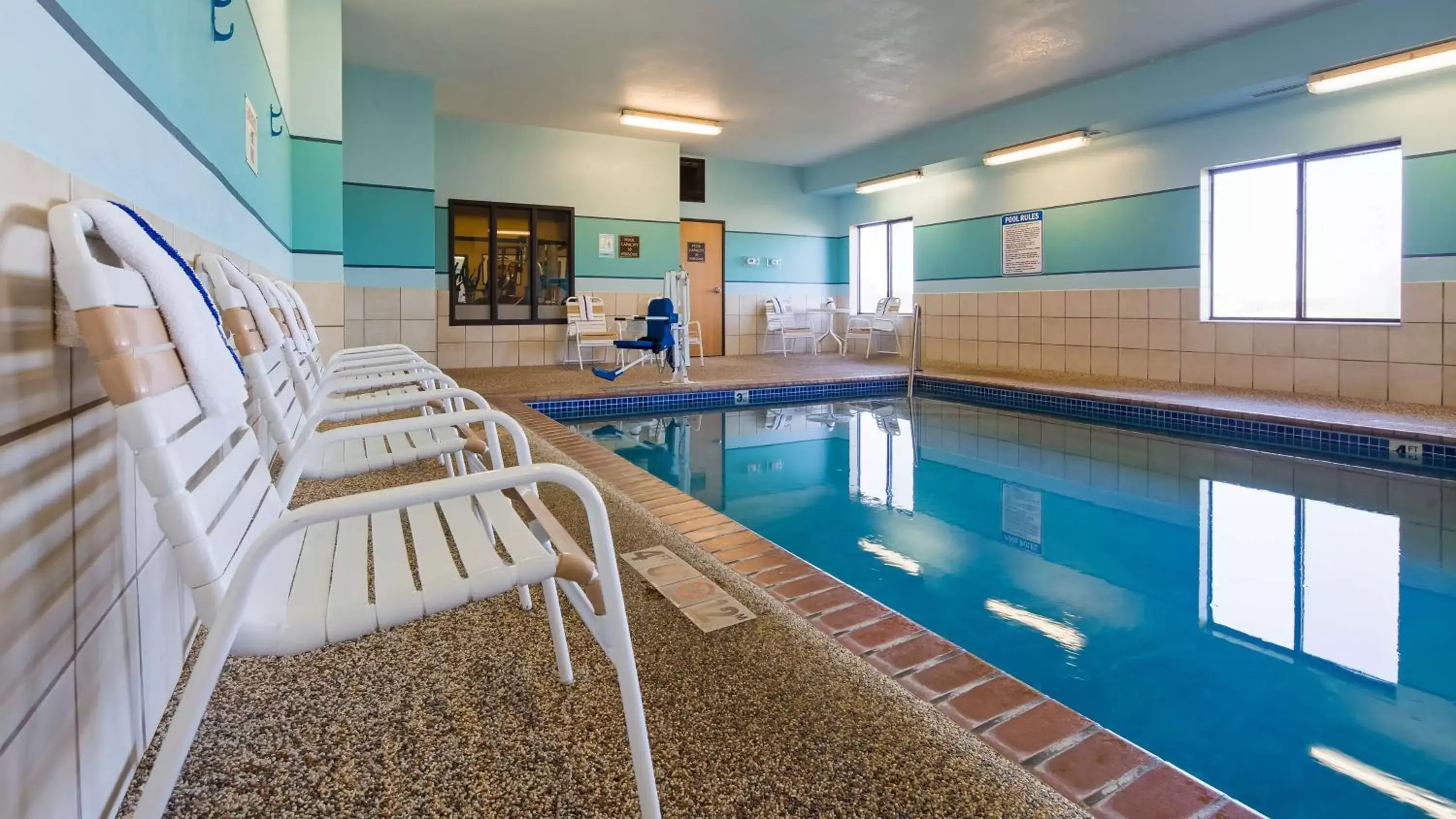 Pool view, Swimming Pool in Best Western Plus Albert Lea I-90/I-35 Hotel